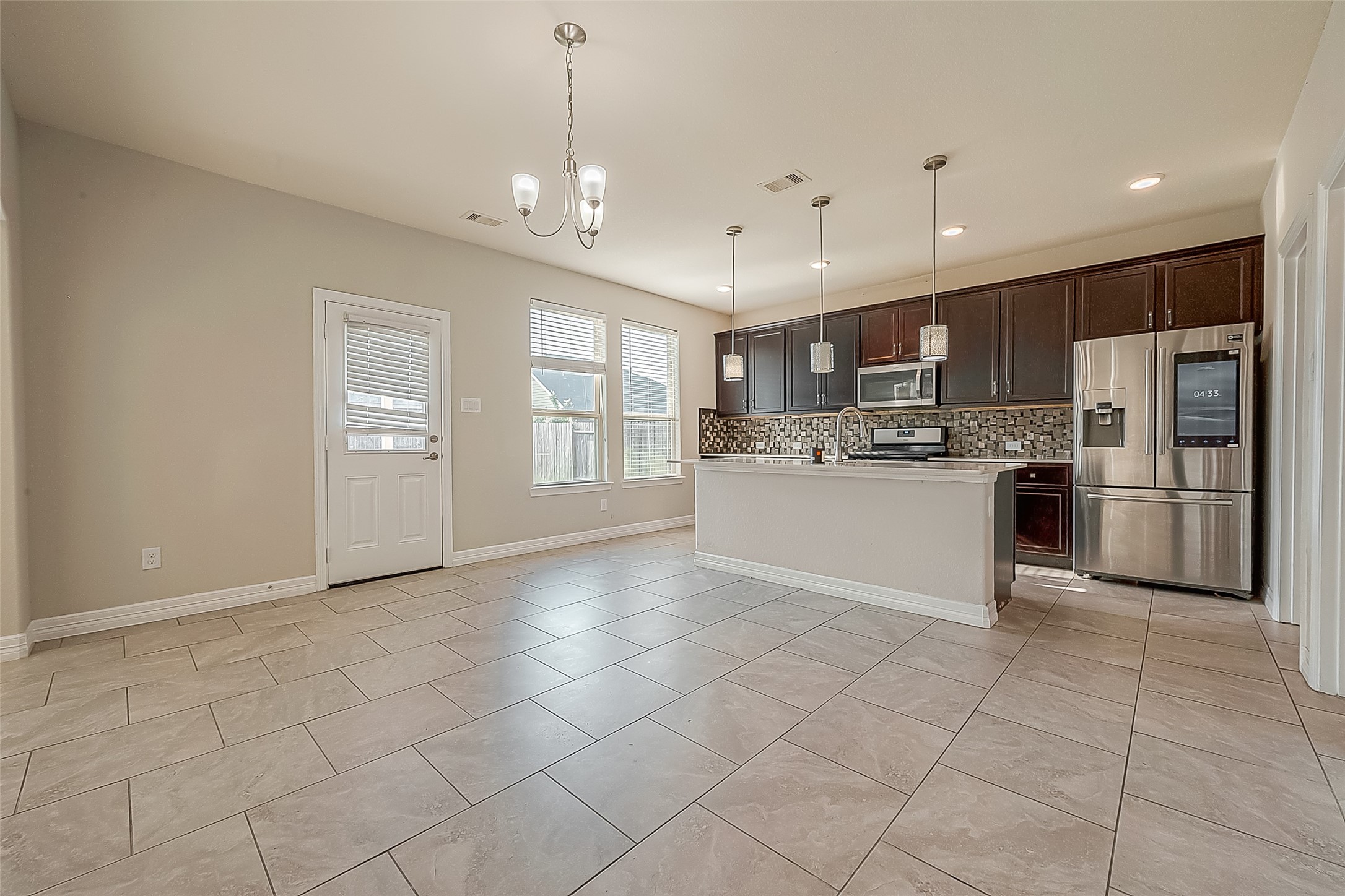 223 Sintra Lake Way Property Photo 7