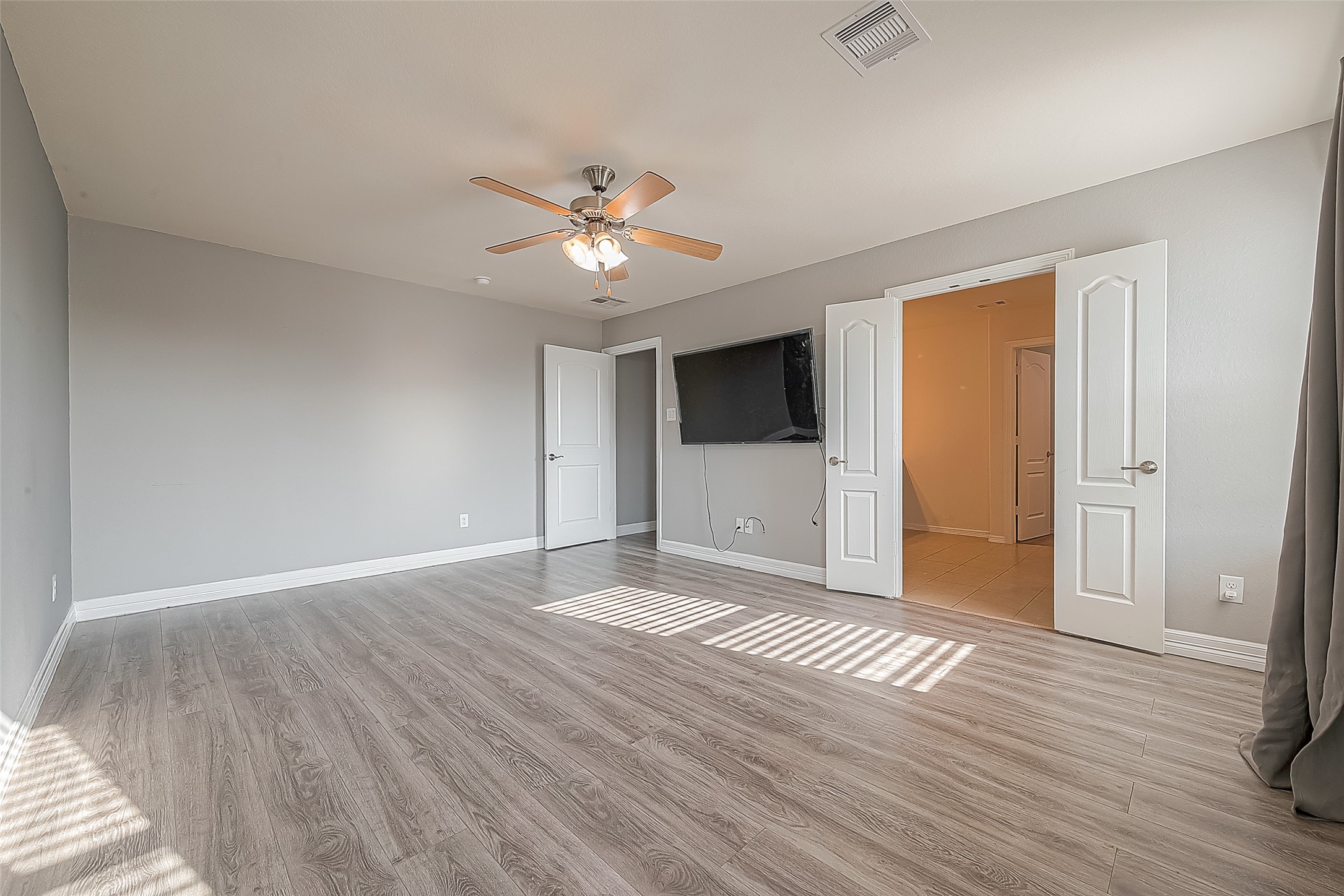 223 Sintra Lake Way Property Photo 23