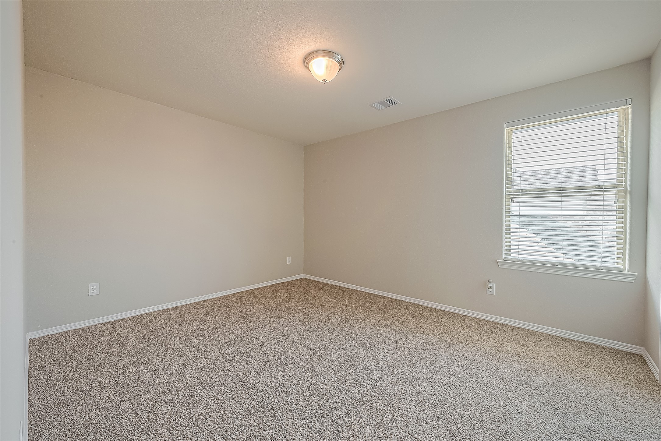 223 Sintra Lake Way Property Photo 31