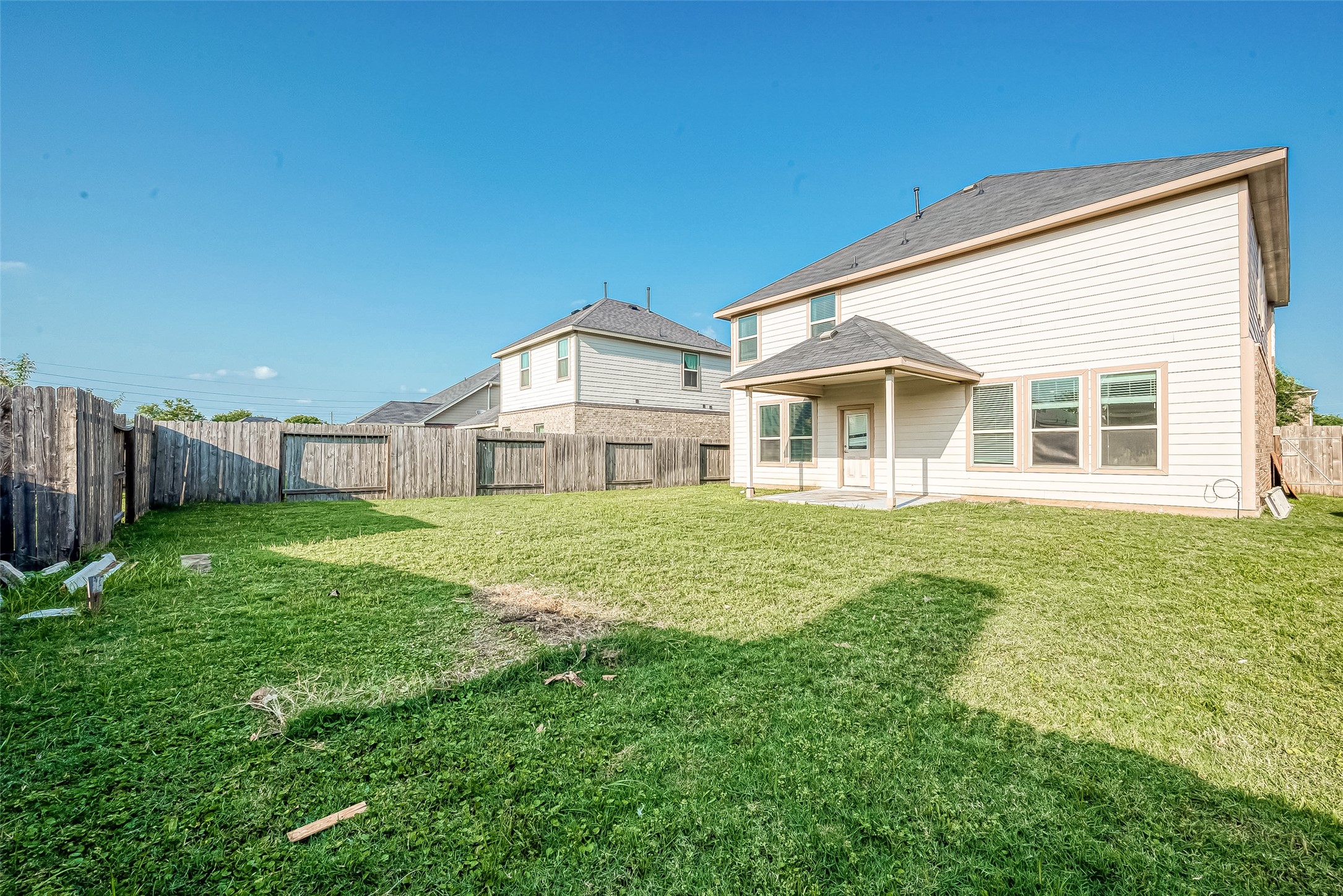 223 Sintra Lake Way Property Photo 34