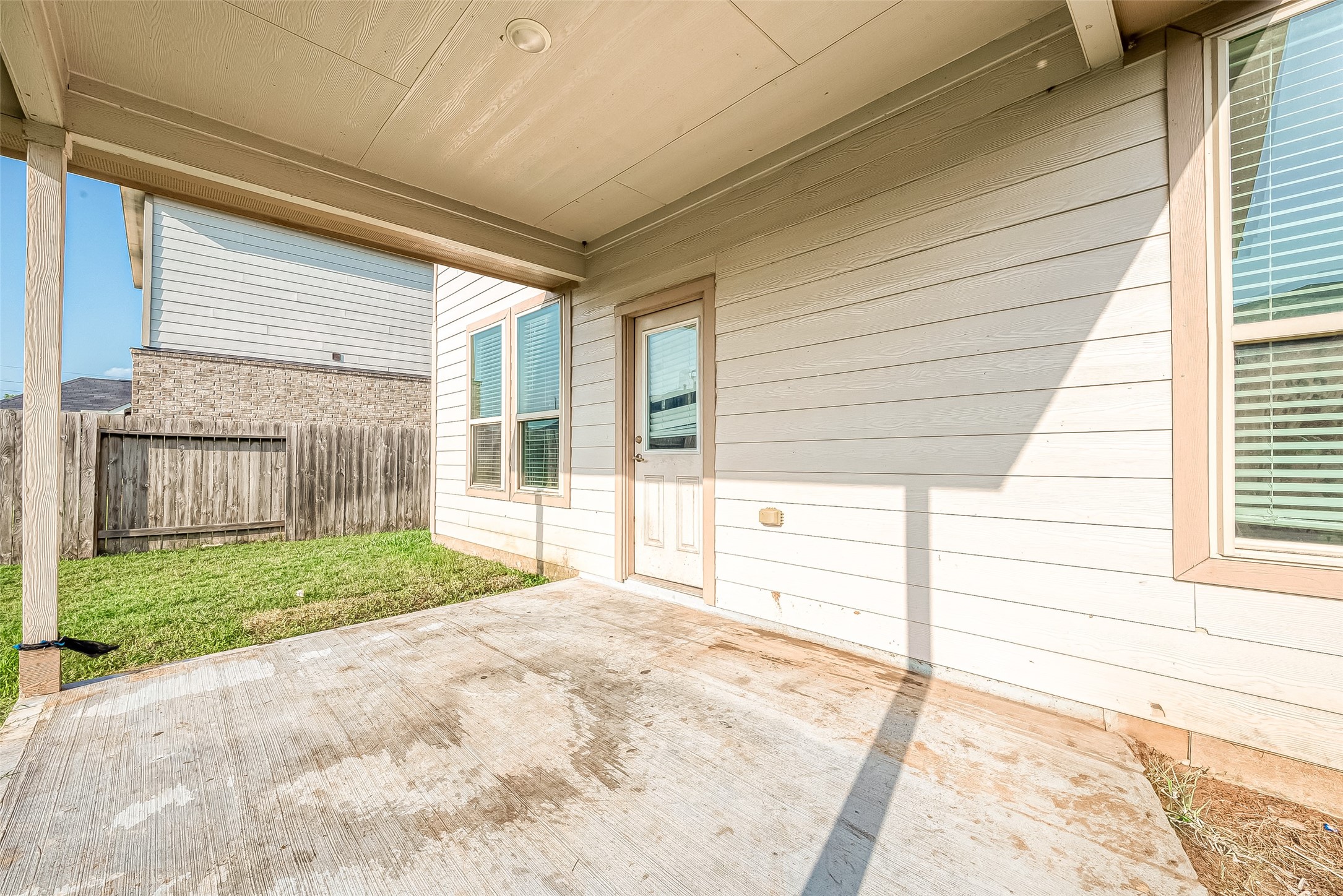 223 Sintra Lake Way Property Photo 36