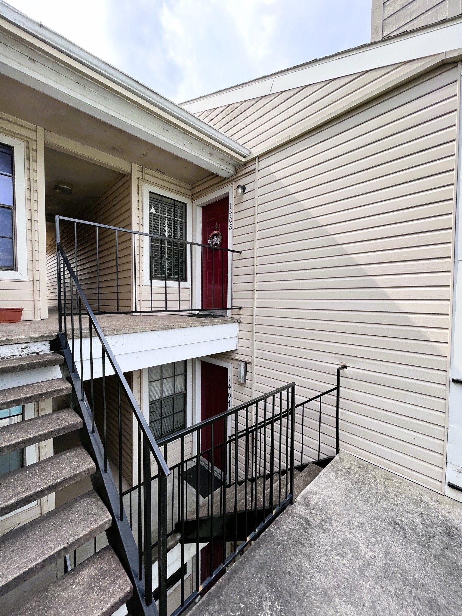 2750 Holly Hall Street 1408 Property Photo 4