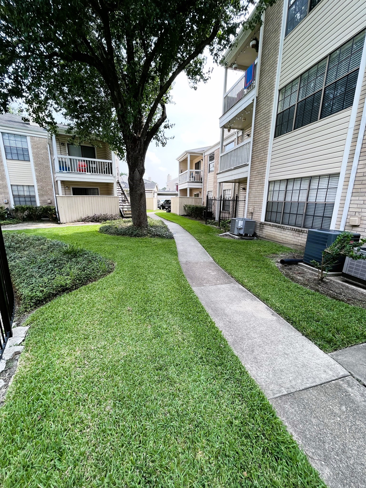 2750 Holly Hall Street 1408 Property Photo 31