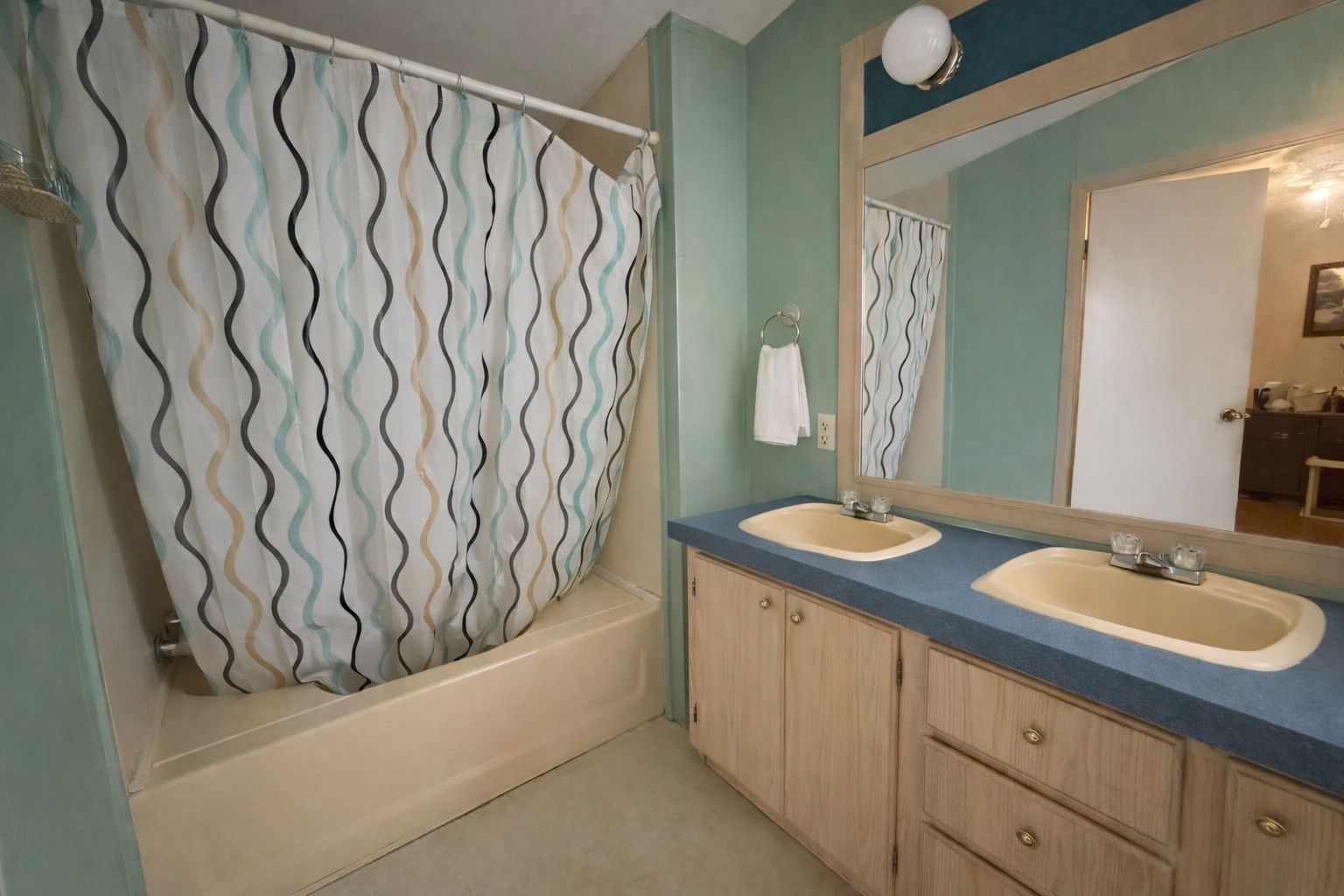 385 County Road 4547 Property Photo 5