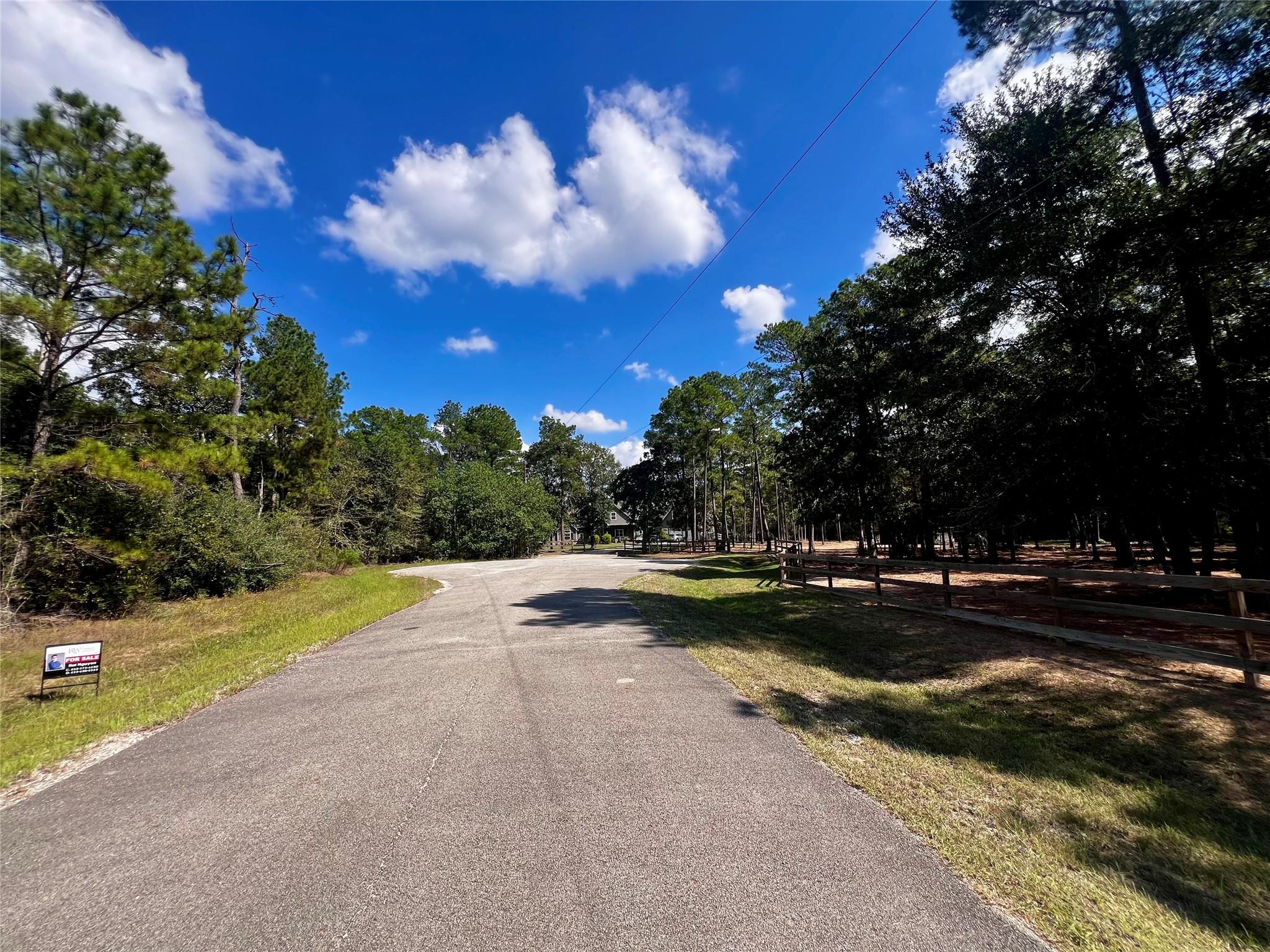 9485 Parkview Drive Property Photo 3