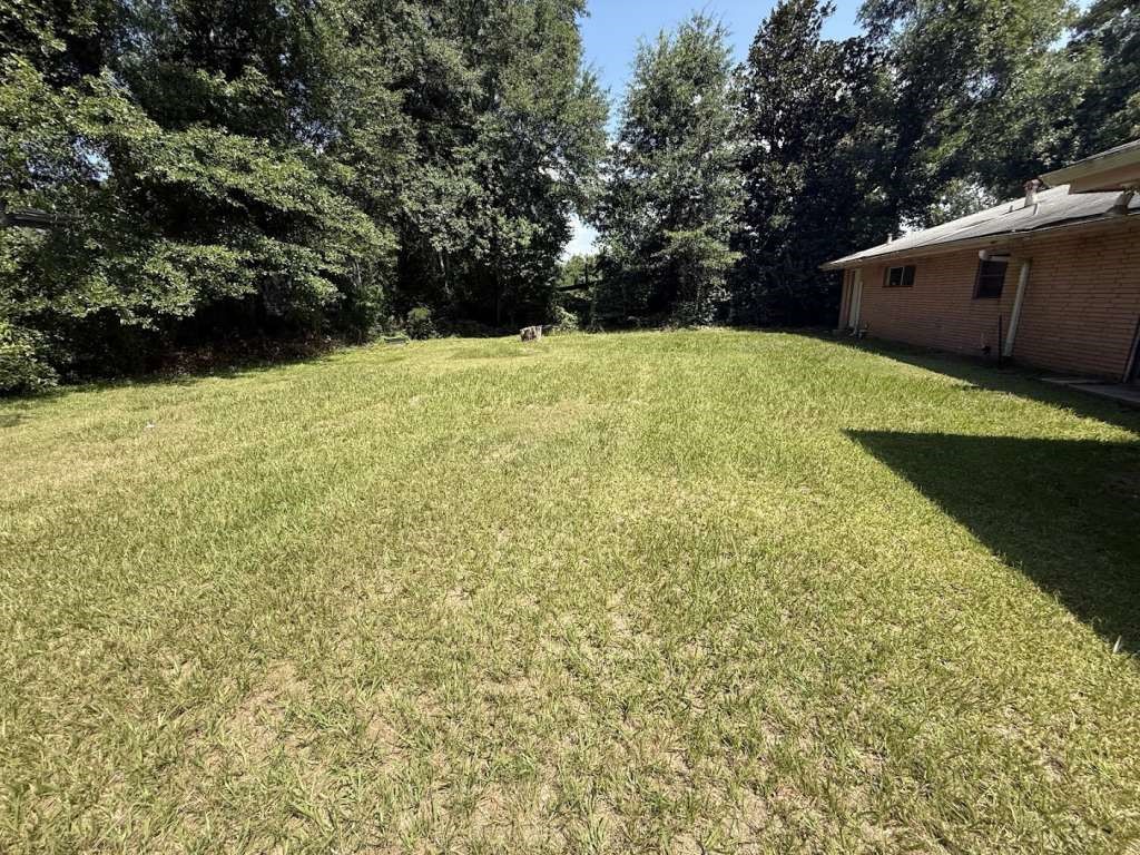 895 S Main Street Property Photo 17