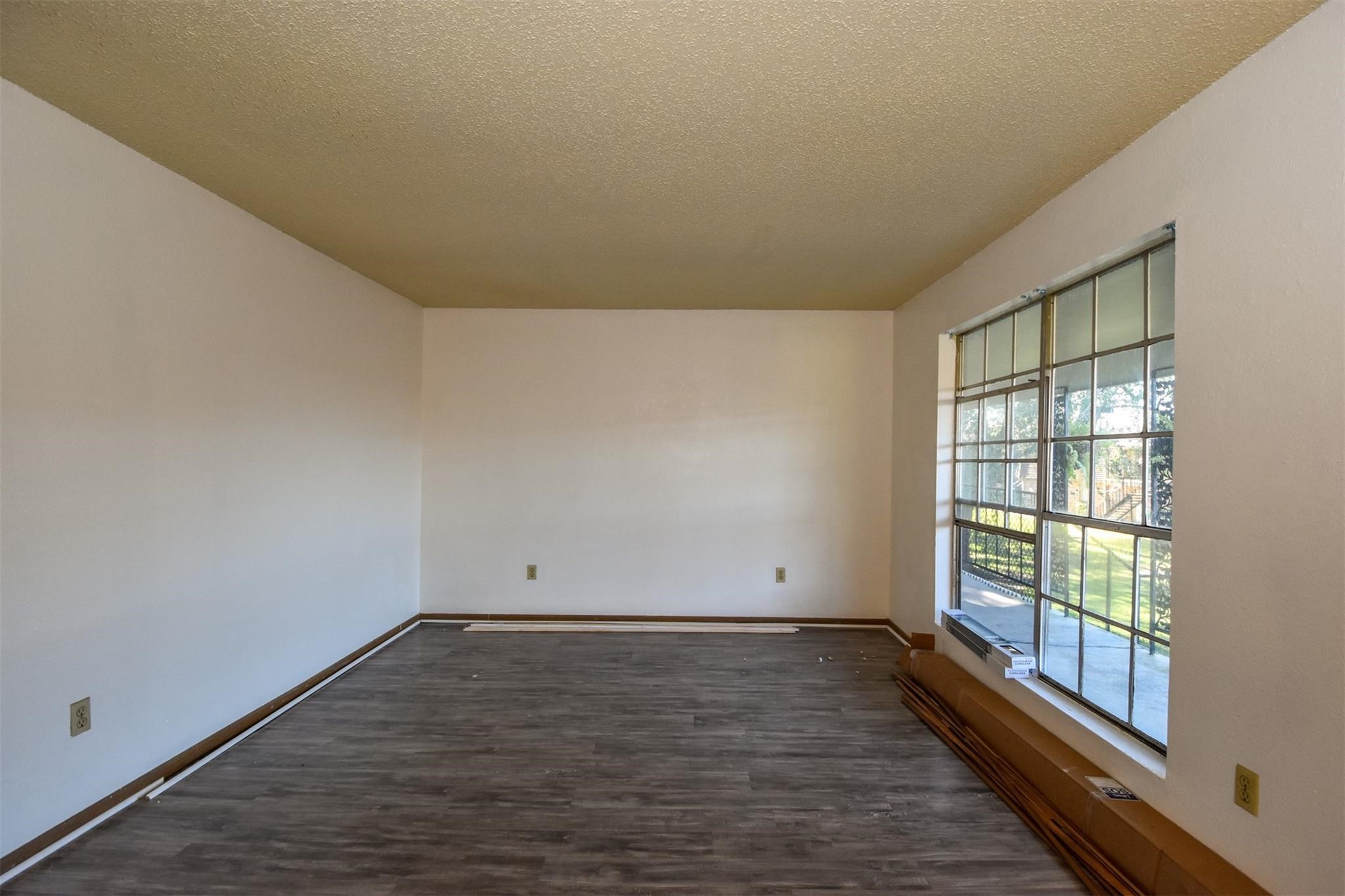5252 Twin City Highway 376 Property Photo 4