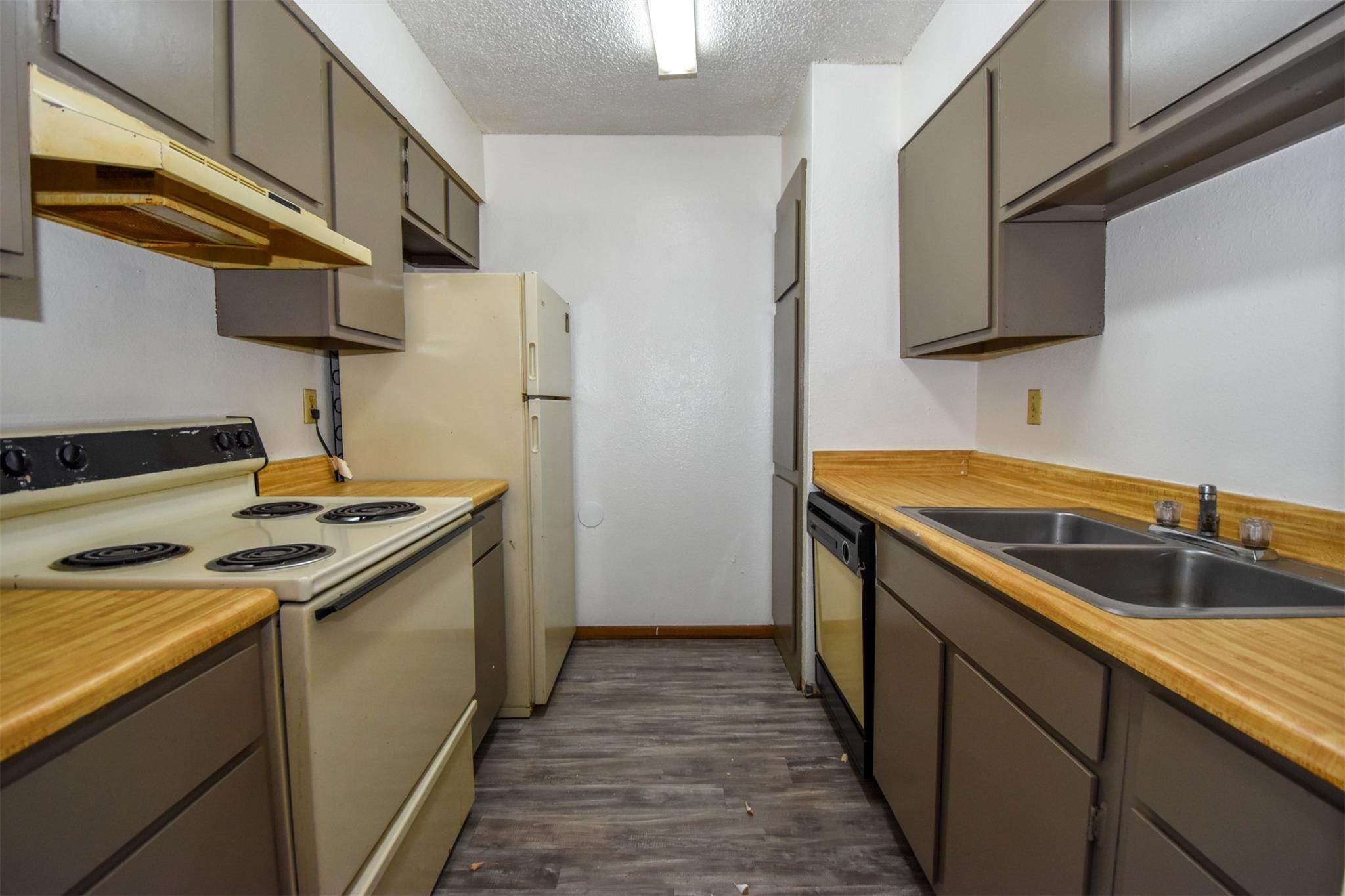5252 Twin City Highway 376 Property Photo 5