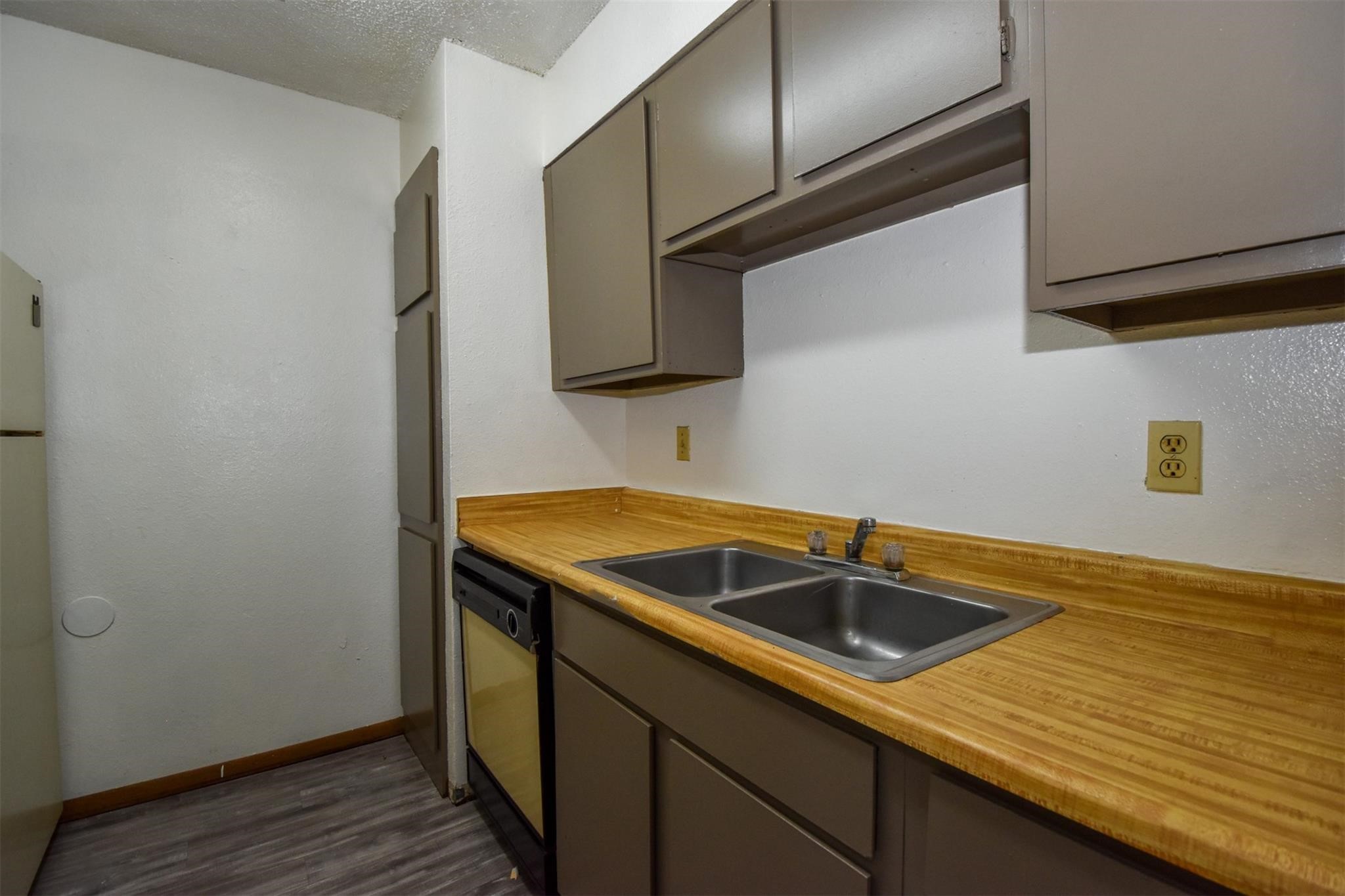 5252 Twin City Highway 376 Property Photo 6