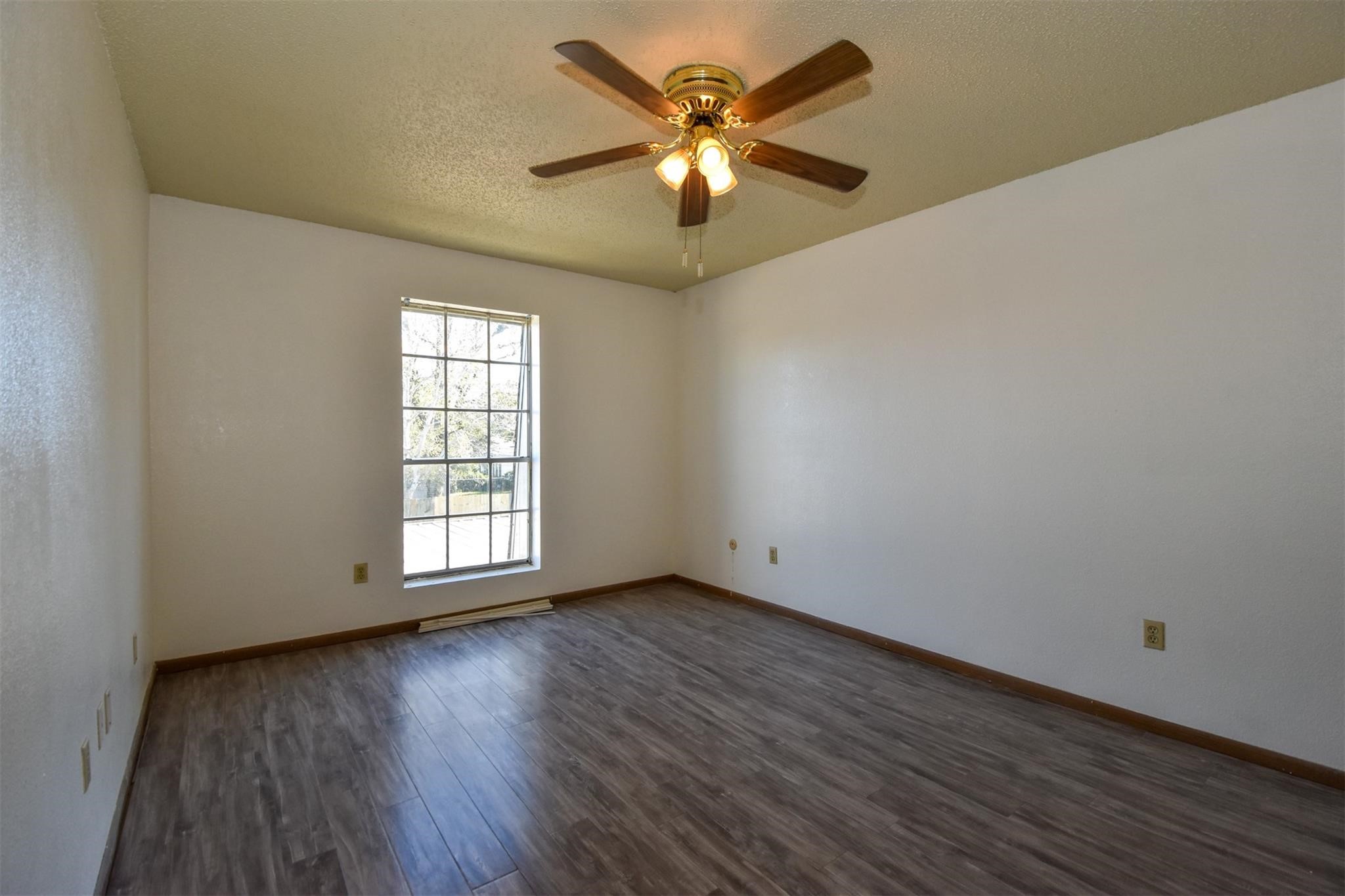 5252 Twin City Highway 376 Property Photo 7