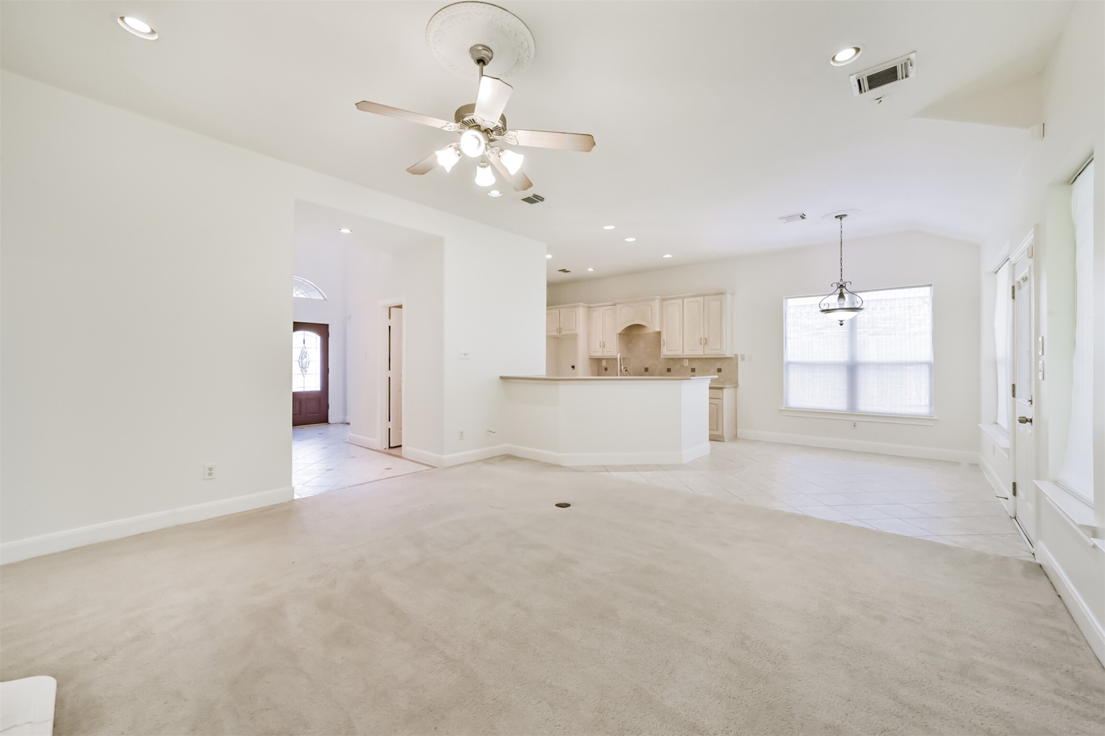 2615 Katie Harbor Drive Property Photo 3