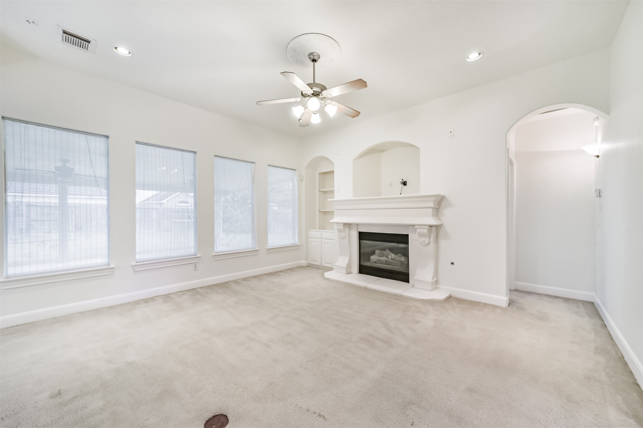 2615 Katie Harbor Drive Property Photo 4