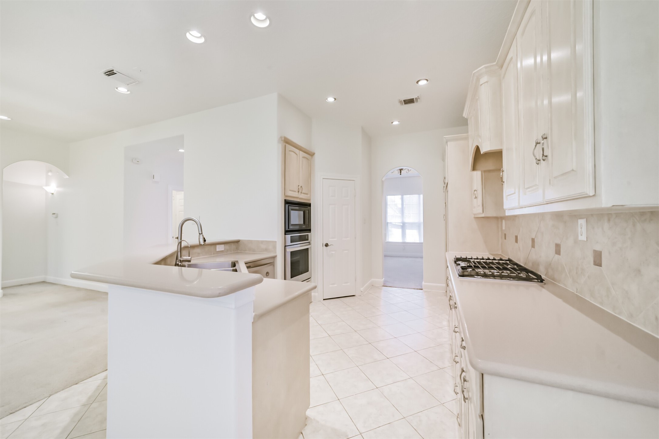 2615 Katie Harbor Drive Property Photo 5