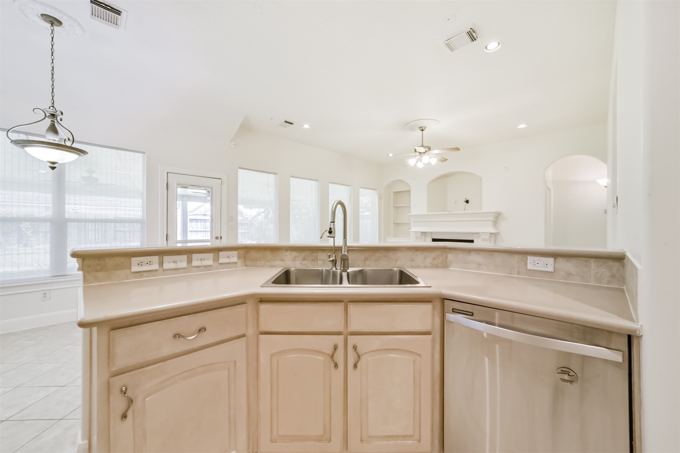 2615 Katie Harbor Drive Property Photo 8