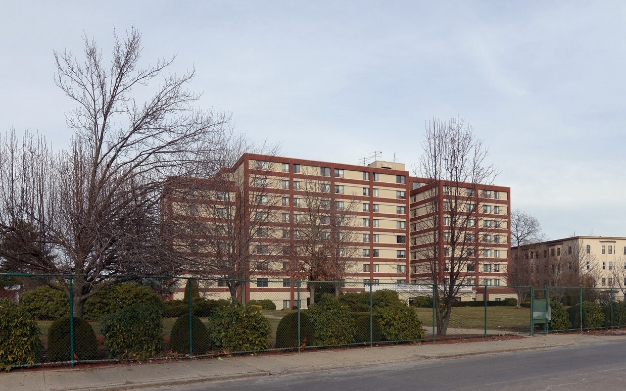 20 Haverhill St Property Photo 2