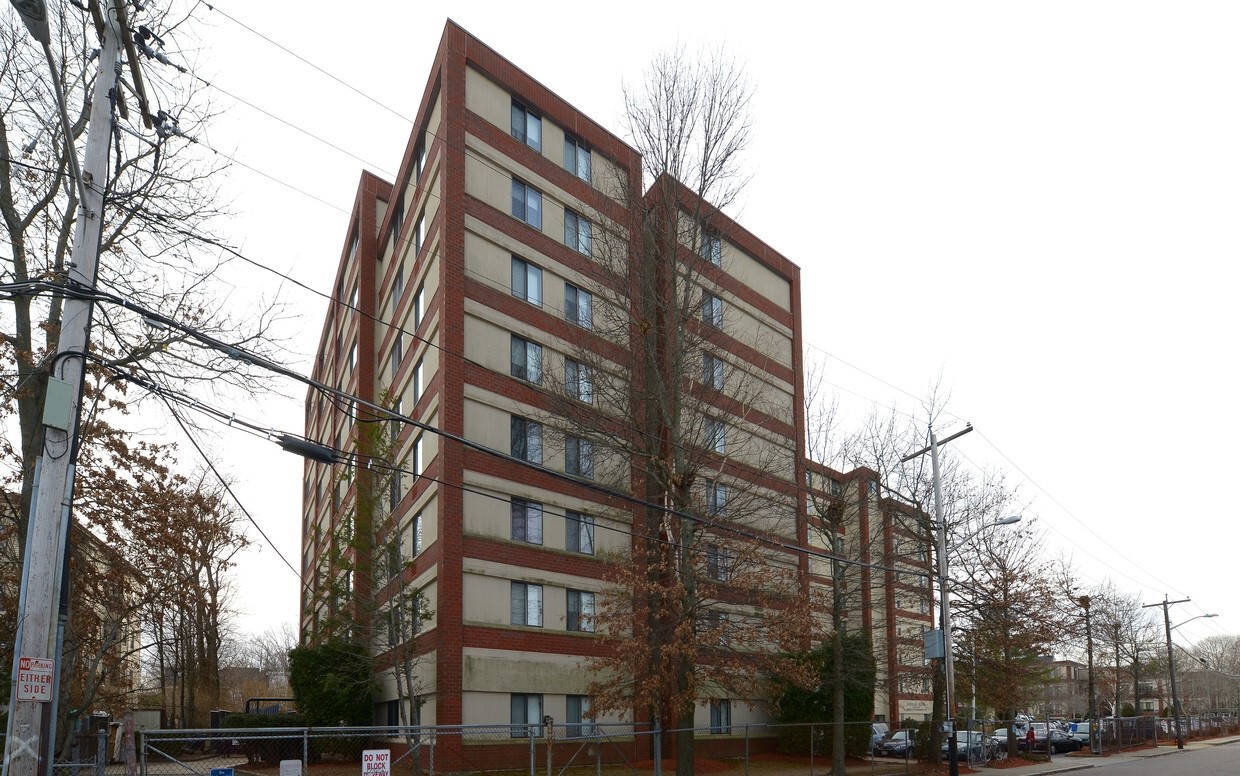 20 Haverhill St Property Photo 3