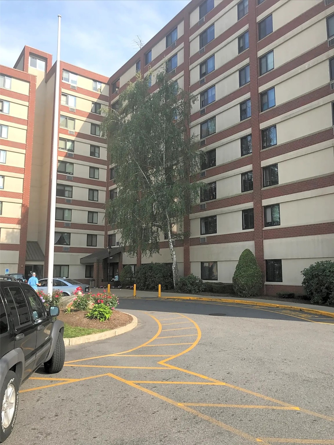 20 Haverhill St Property Photo 7