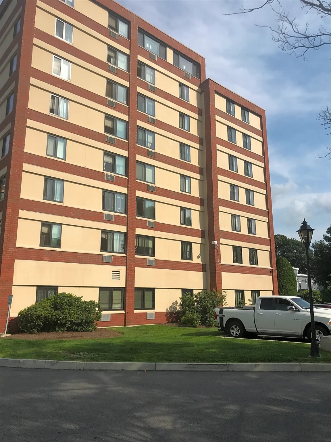 20 Haverhill St Property Photo 11