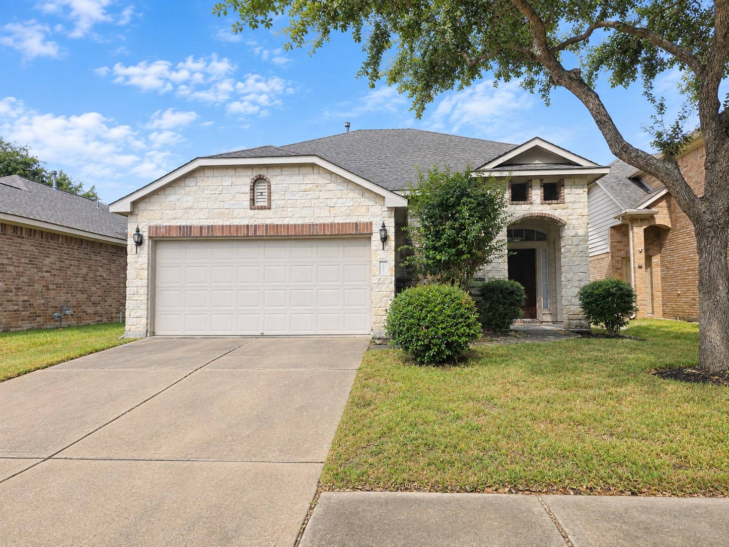 6038 Starbrook Creek Drive Property Photo 1