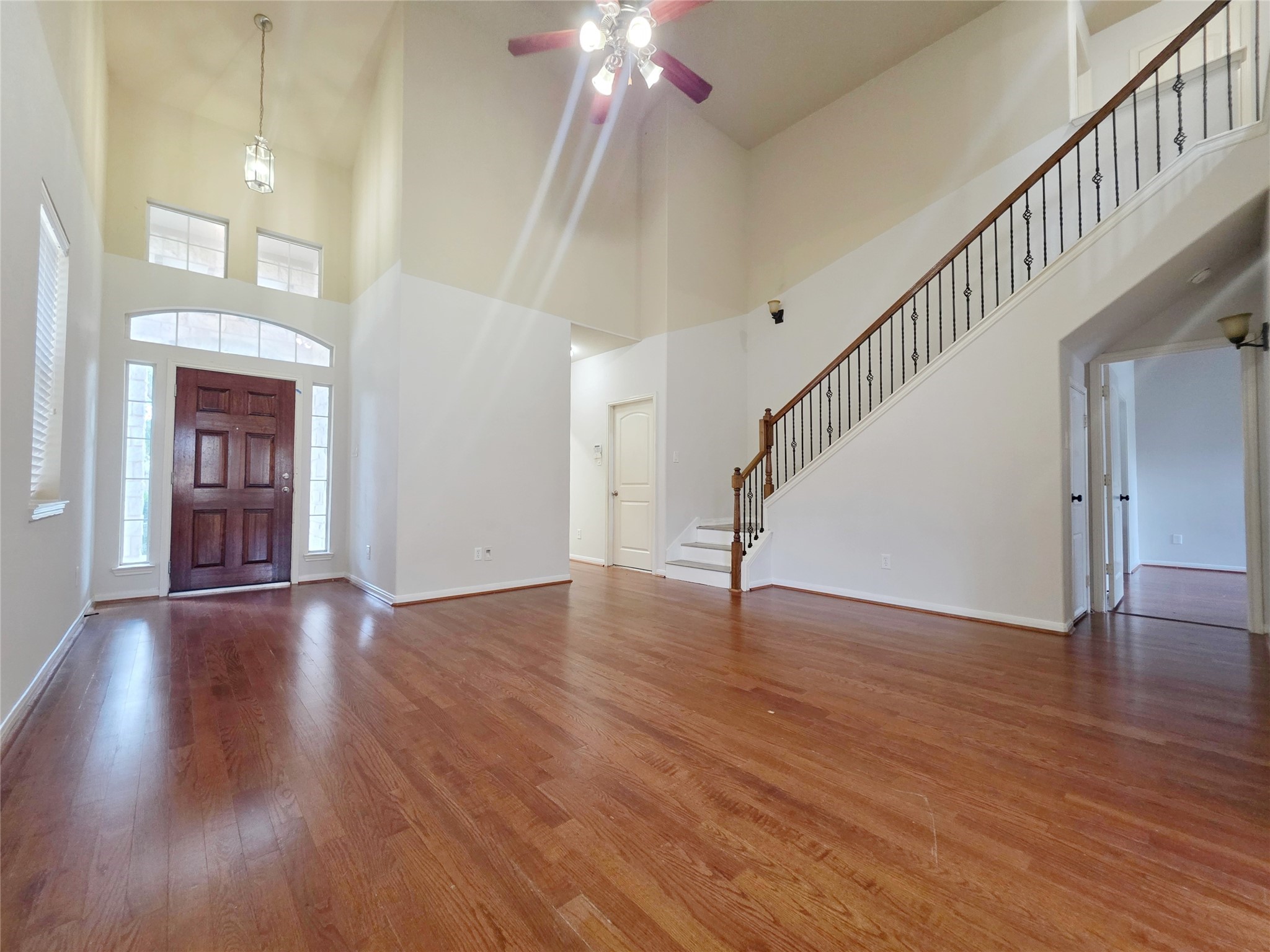 6038 Starbrook Creek Drive Property Photo 5