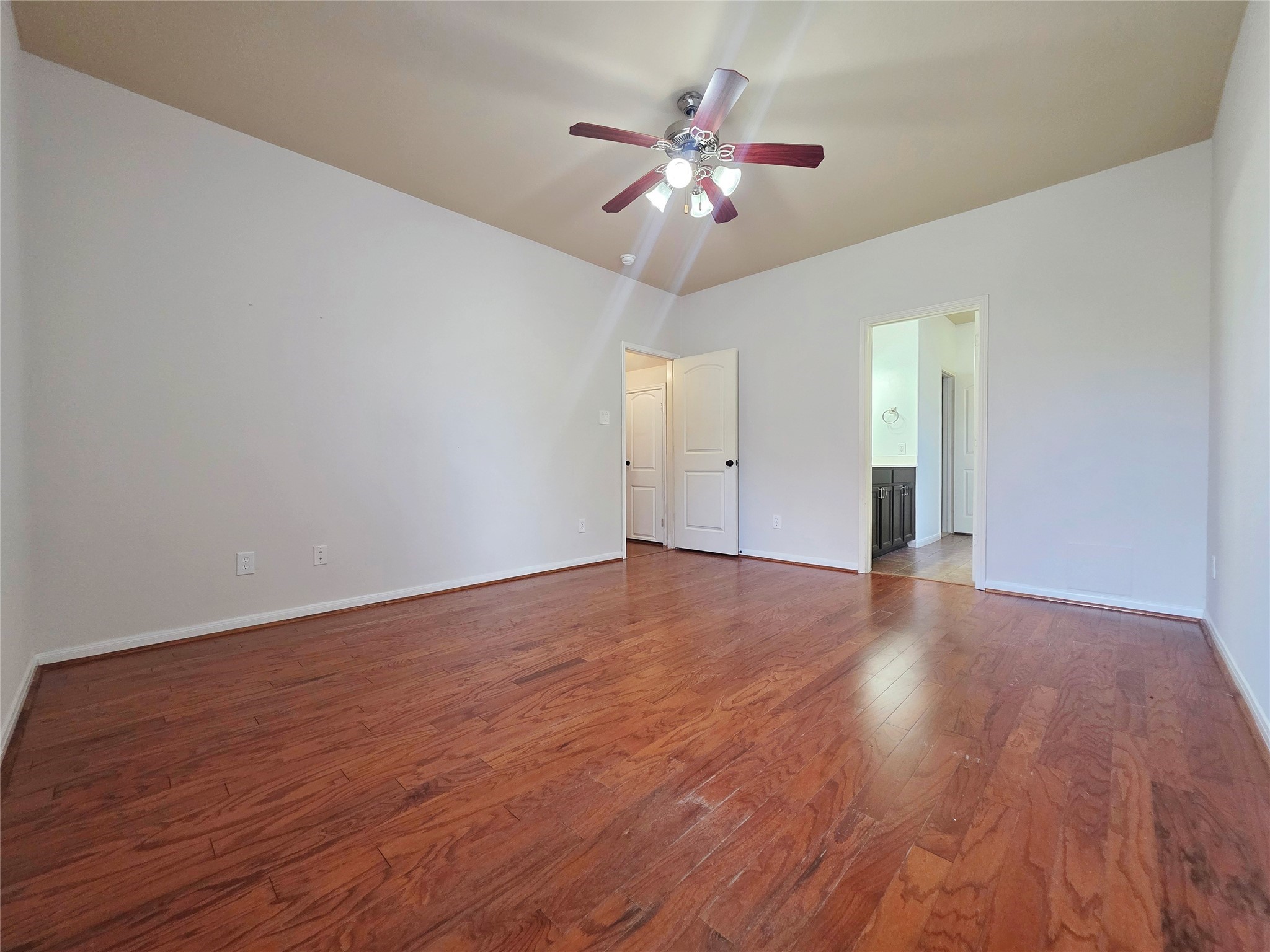 6038 Starbrook Creek Drive Property Photo 13