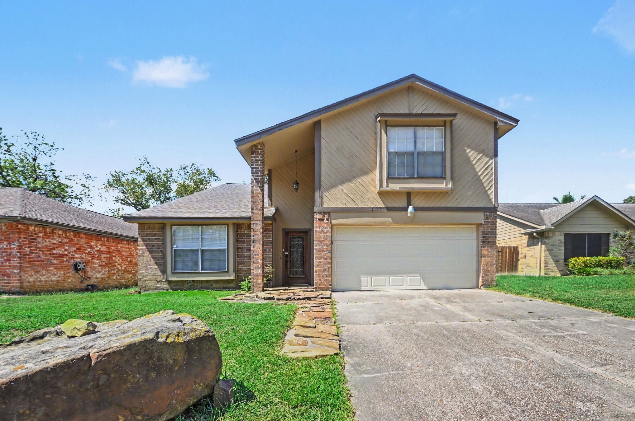 19003 Pine Trace Court Property Photo 1
