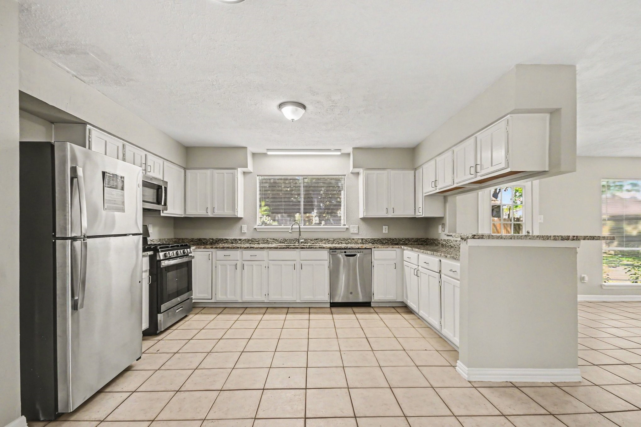 19003 Pine Trace Court Property Photo 7
