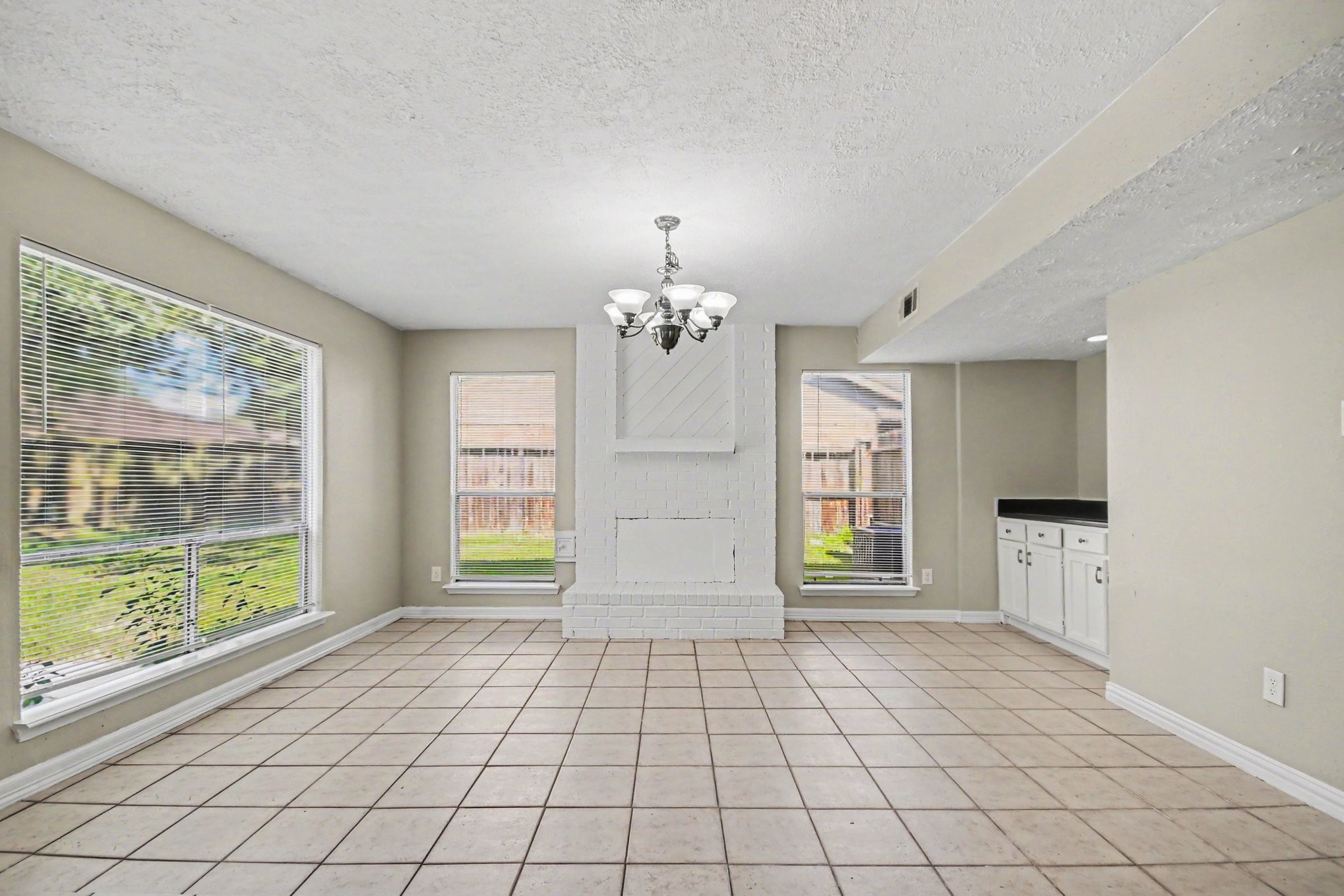 19003 Pine Trace Court Property Photo 9