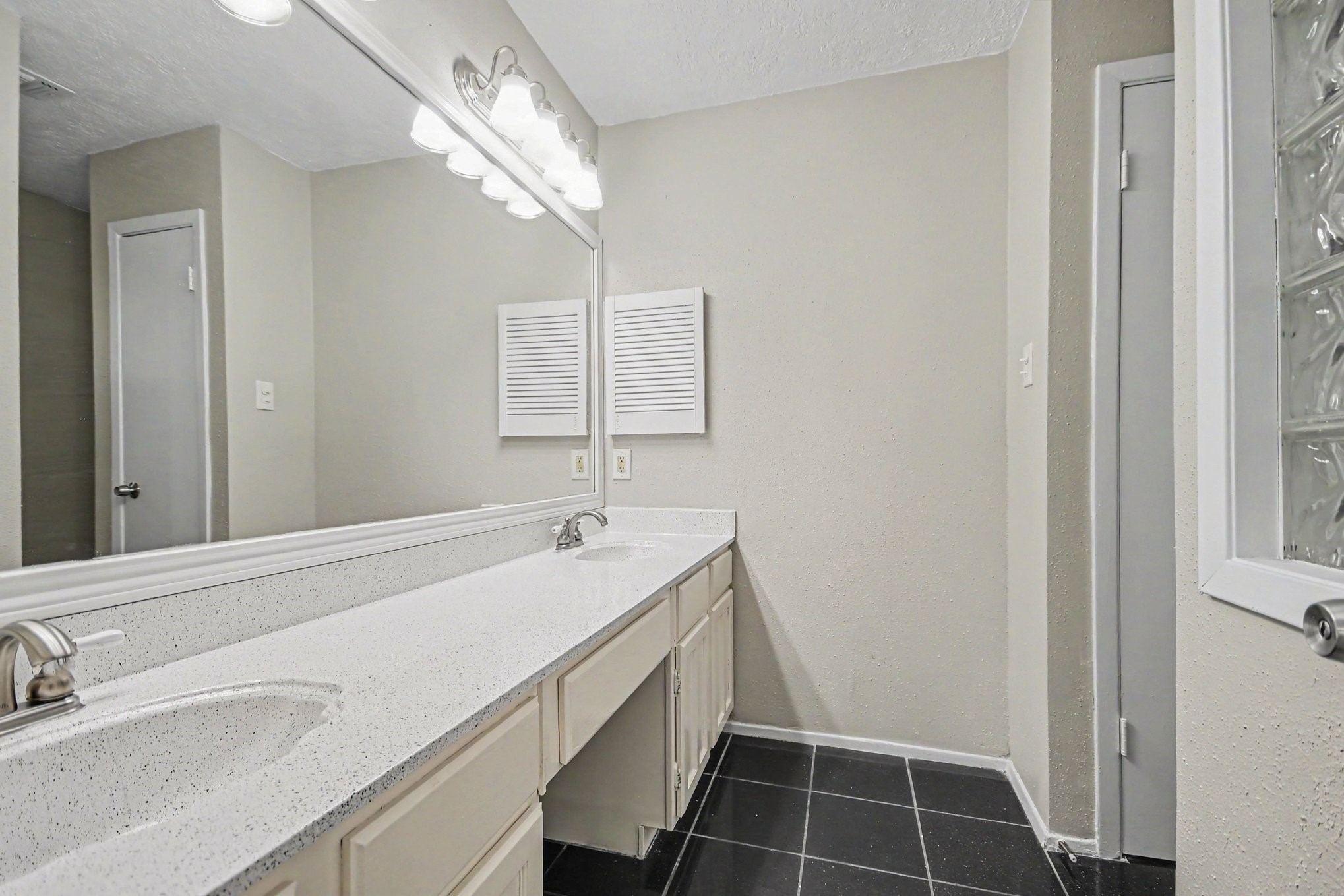19003 Pine Trace Court Property Photo 15