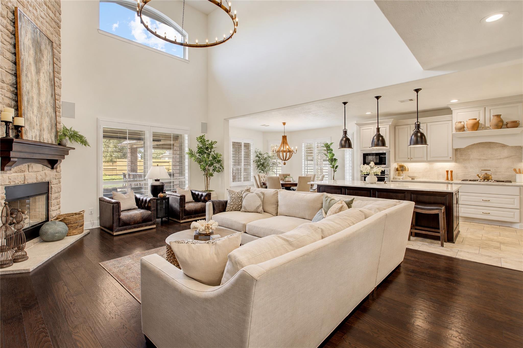 8902 Cresting Ridge Drive Property Photo 15