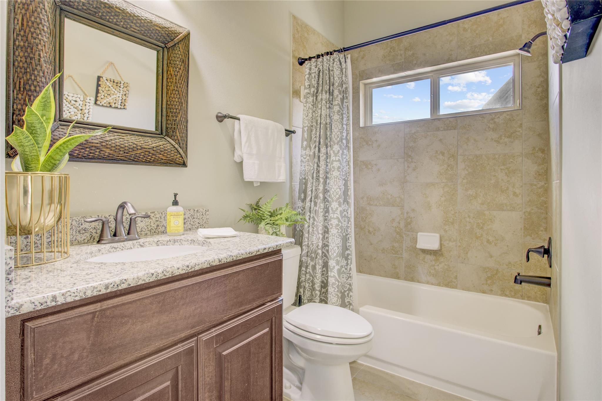 8902 Cresting Ridge Drive Property Photo 46