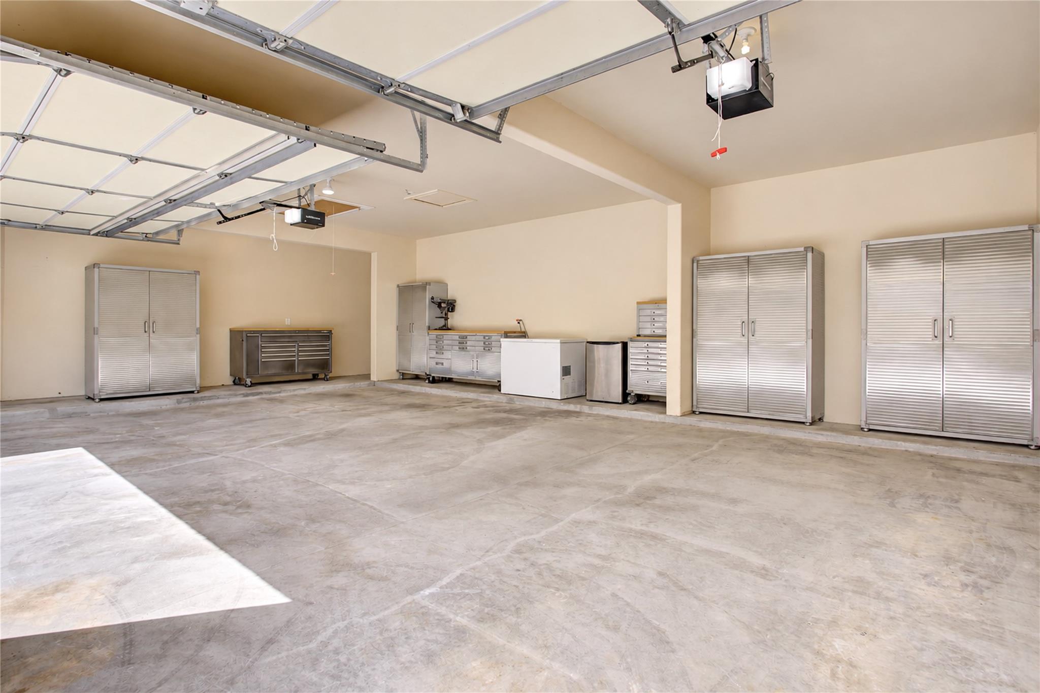 8902 Cresting Ridge Drive Property Photo 48