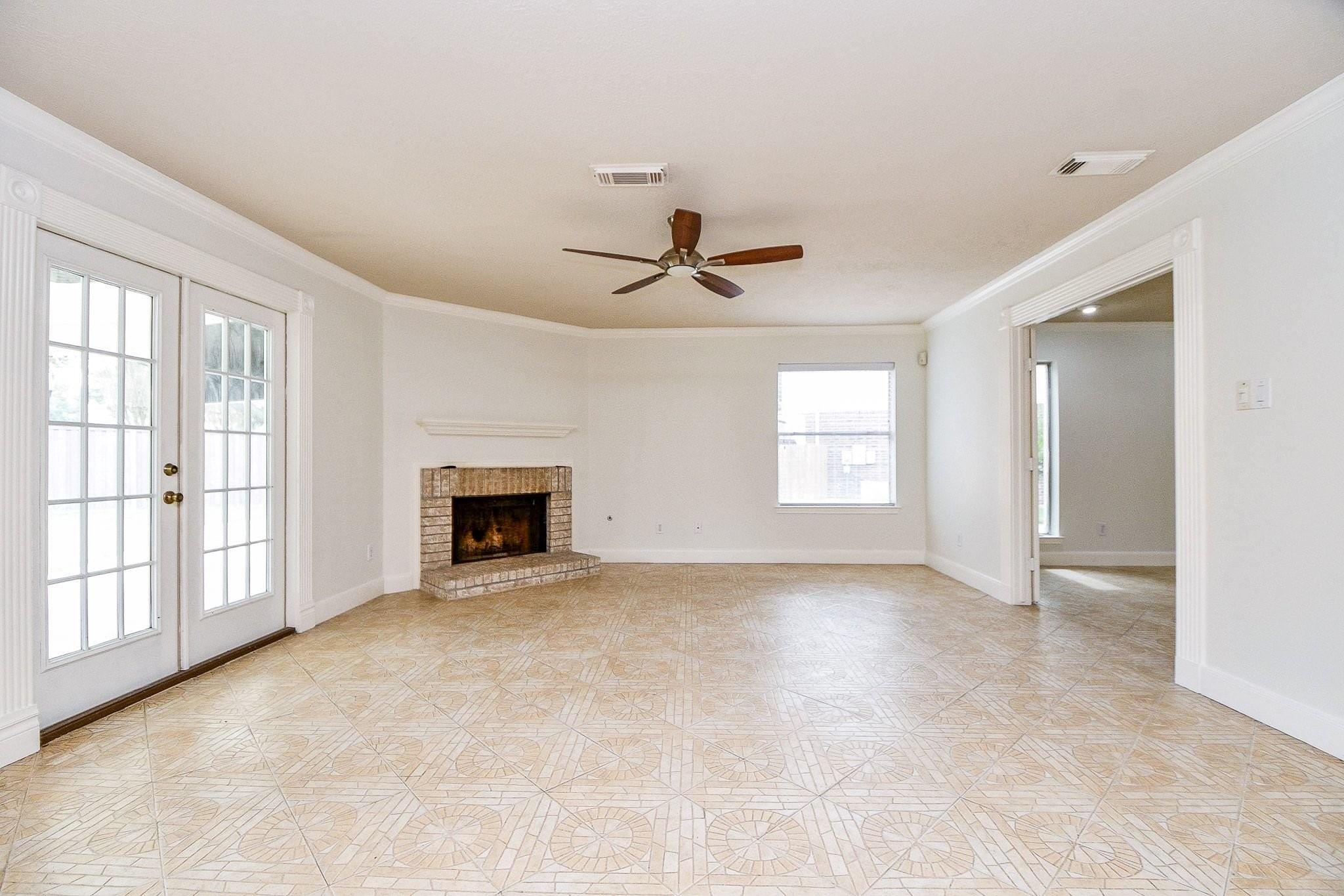 4503 Twin Elm Drive, Fresno Tx 77545 Property Photo 2