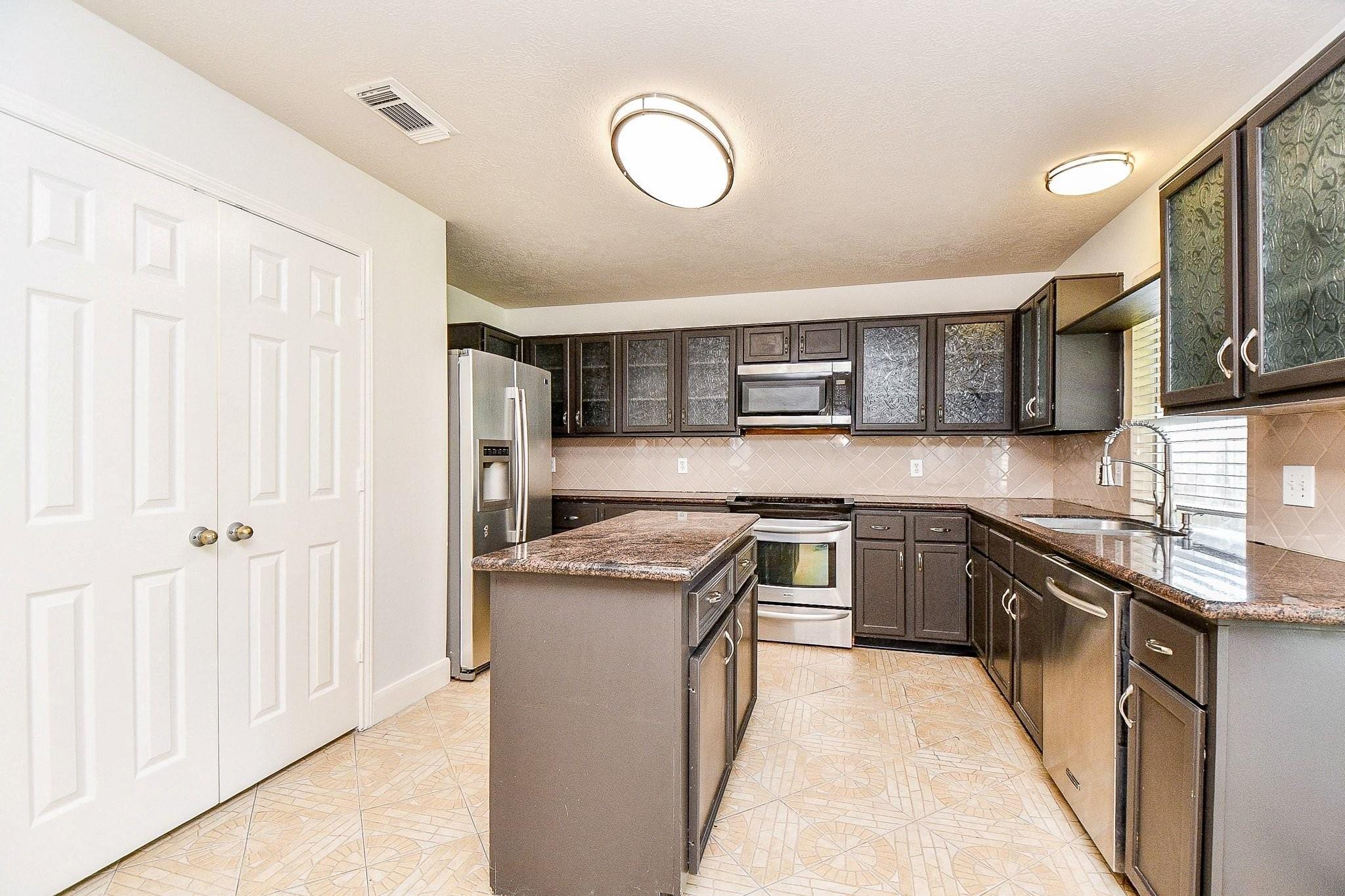 4503 Twin Elm Drive, Fresno Tx 77545 Property Photo 16