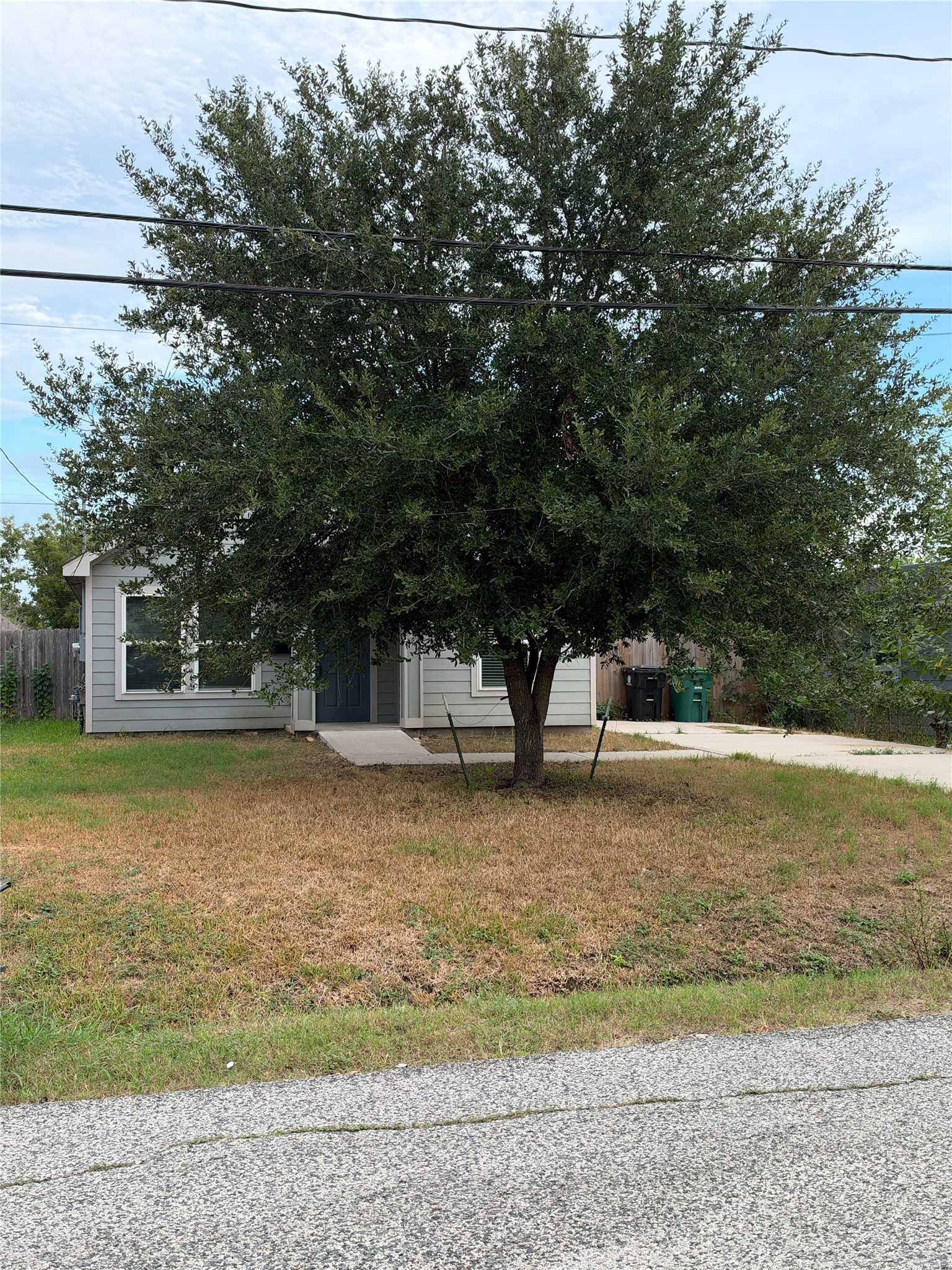 8031 Canyon Street Property Photo 2