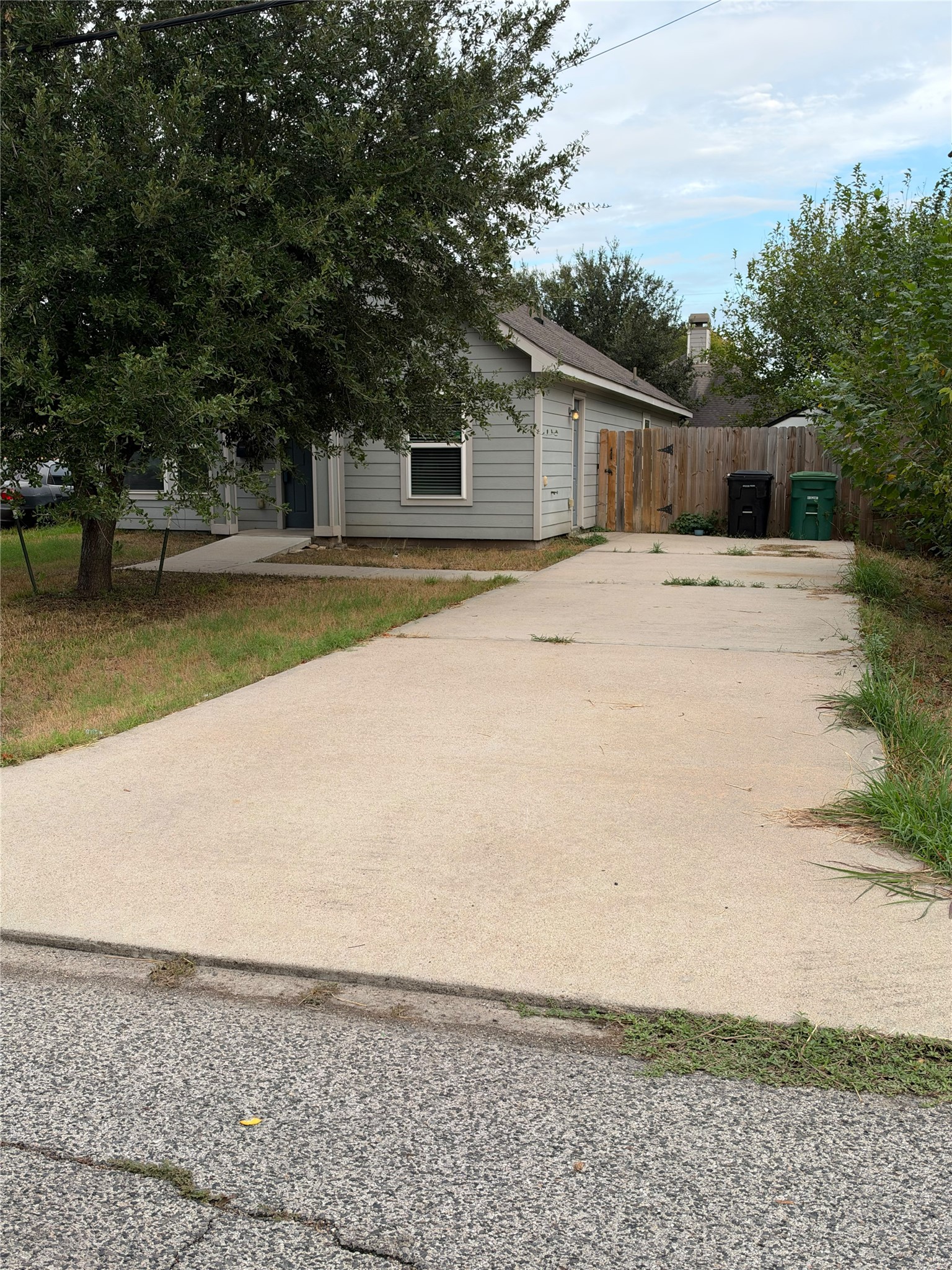 8031 Canyon Street Property Photo 3