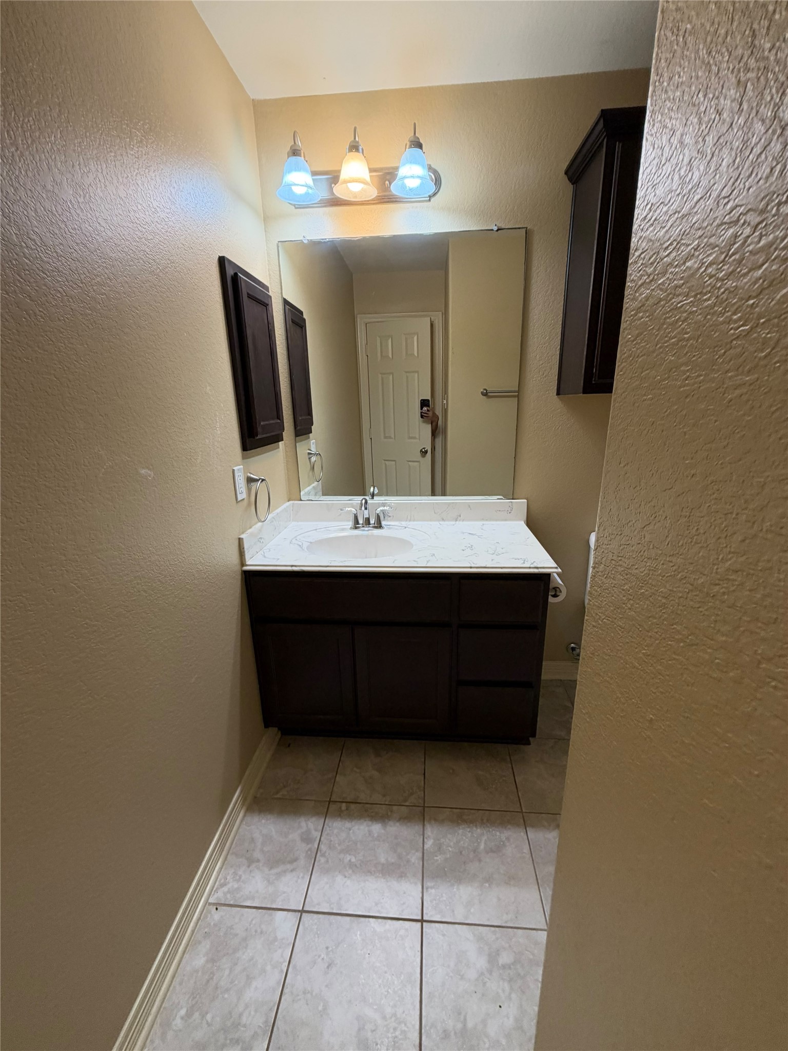 8031 Canyon Street Property Photo 10