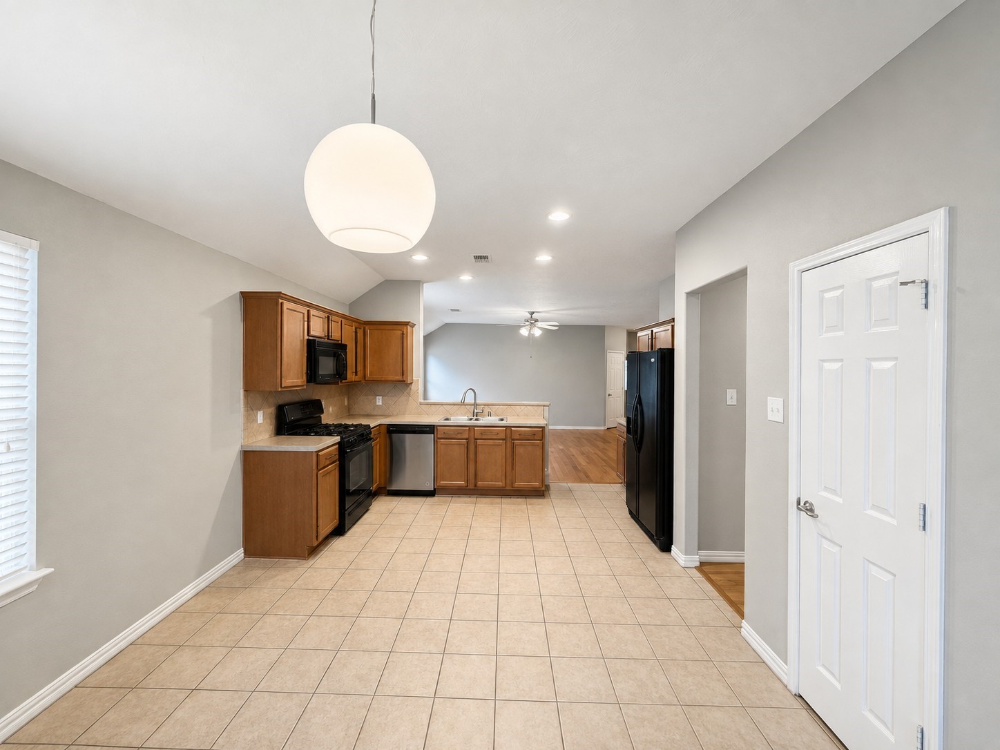 2119 Hawthorne Brook Property Photo 4
