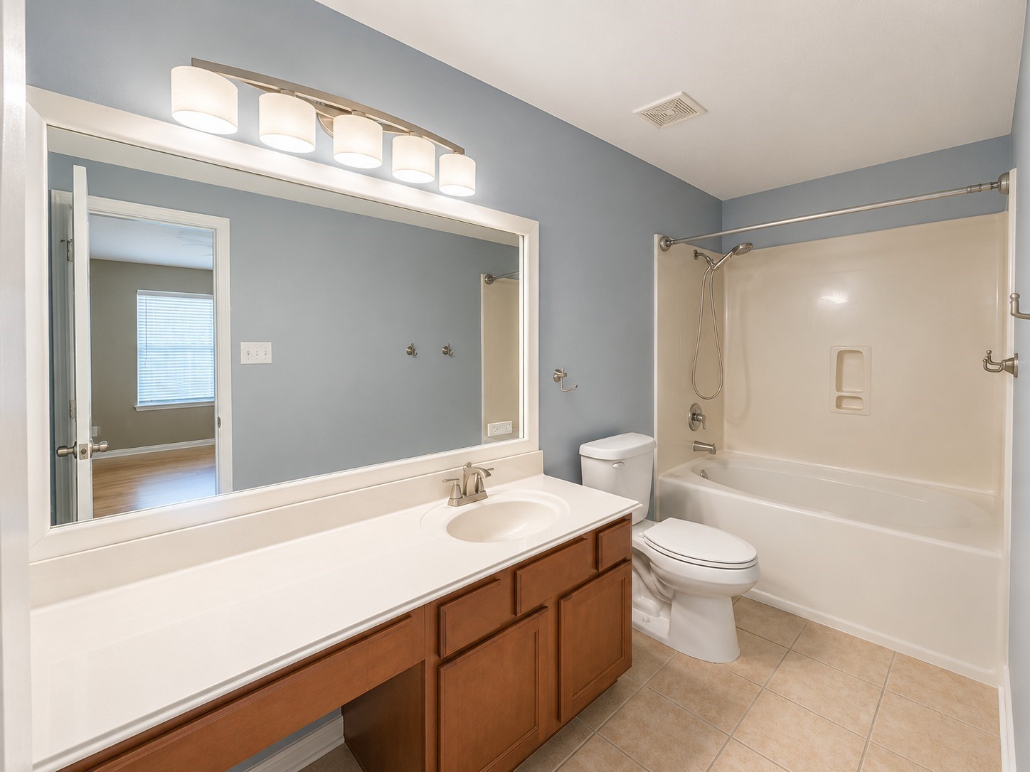 2119 Hawthorne Brook Property Photo 12