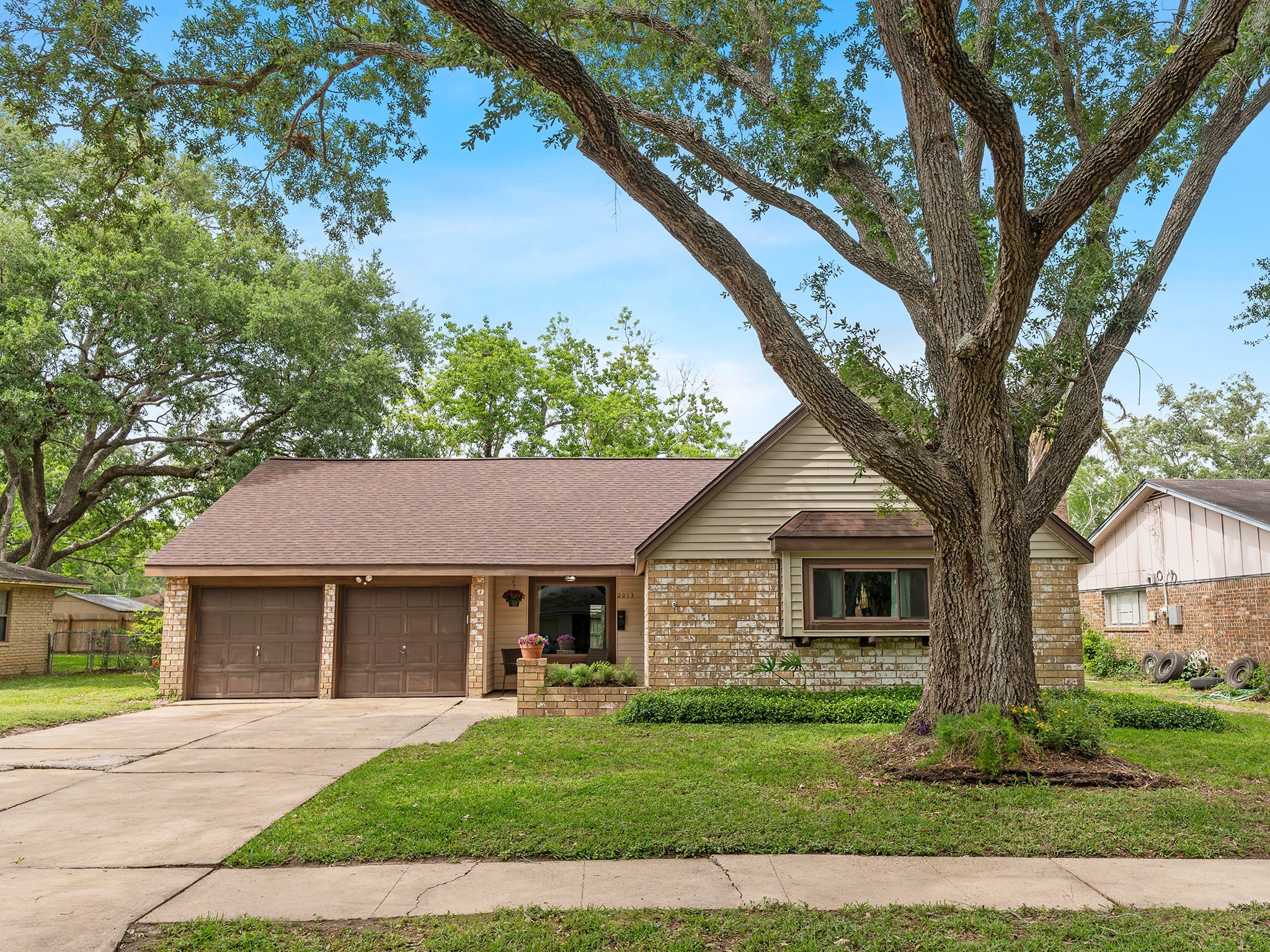 2013 Candlewood Drive Property Photo
