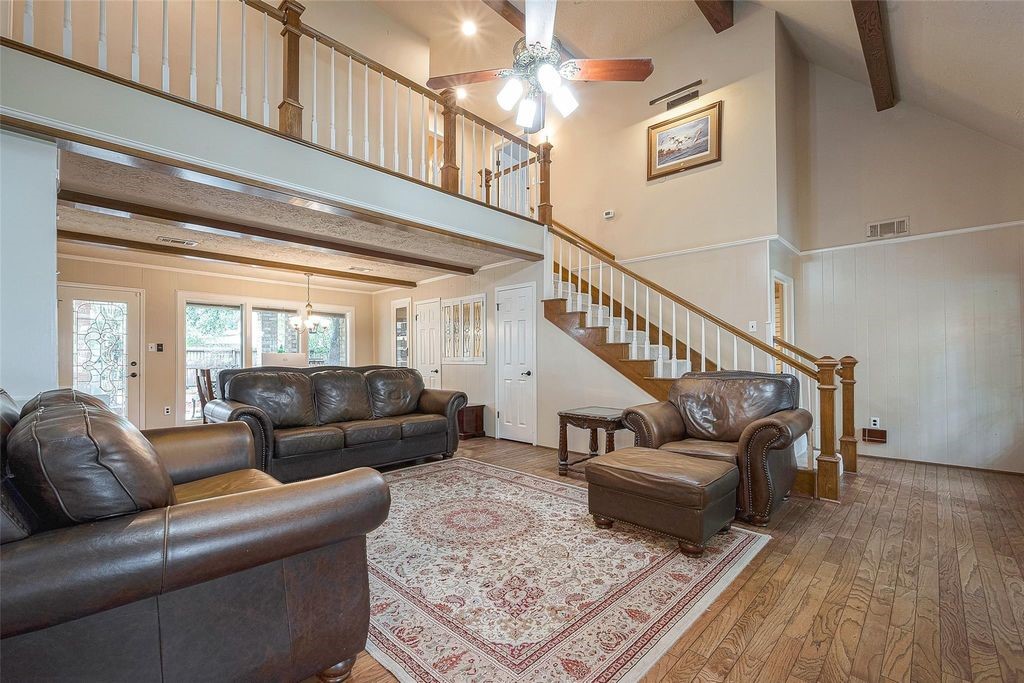 8114 Fernbrook Lane Property Photo 3
