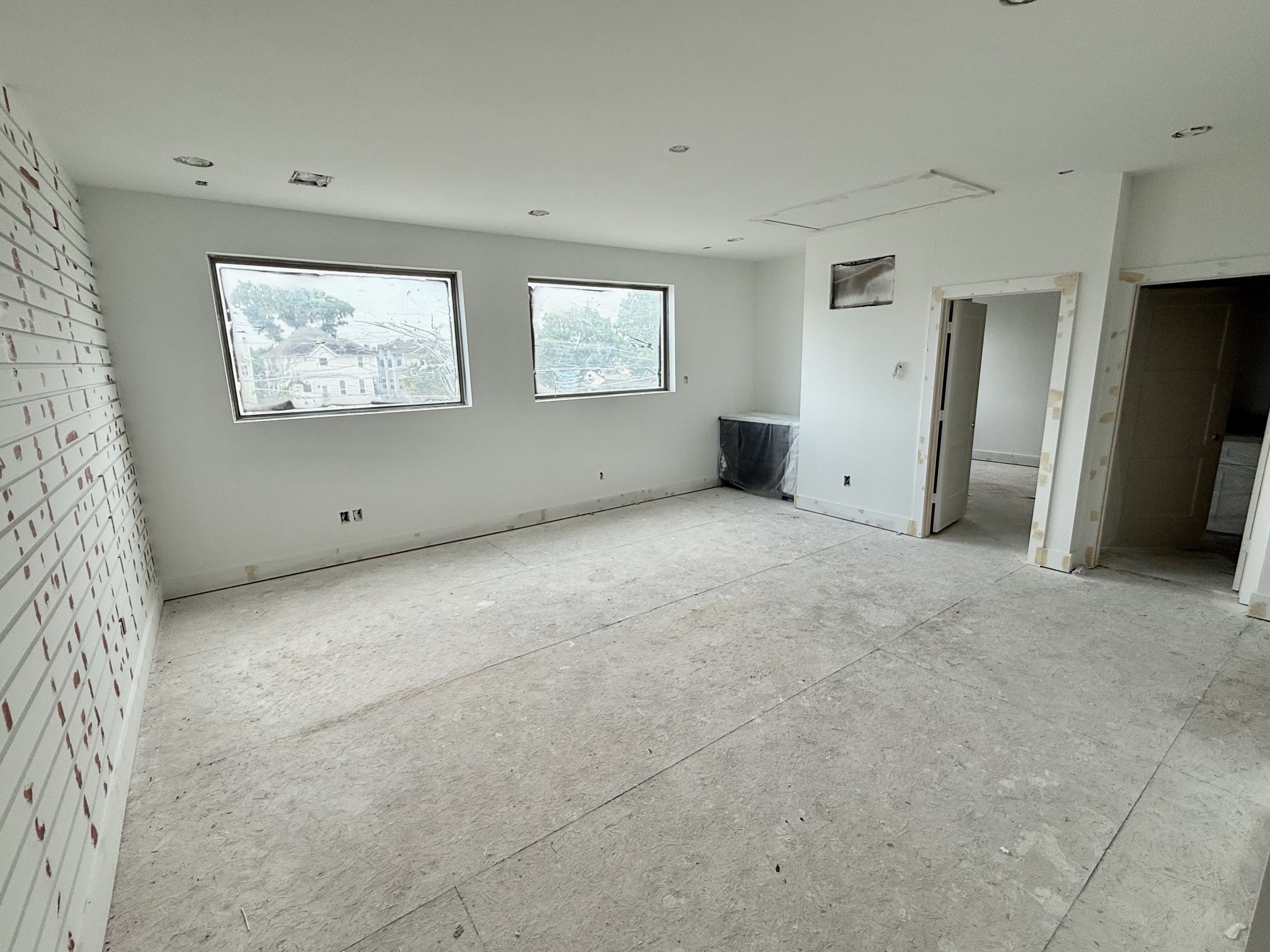 711 E 26th Street Property Photo 15