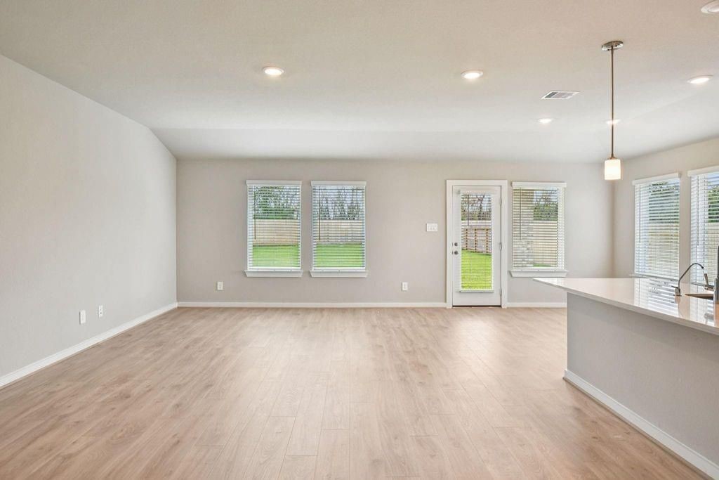 2131 Rawls Ranch Ct Property Photo 3
