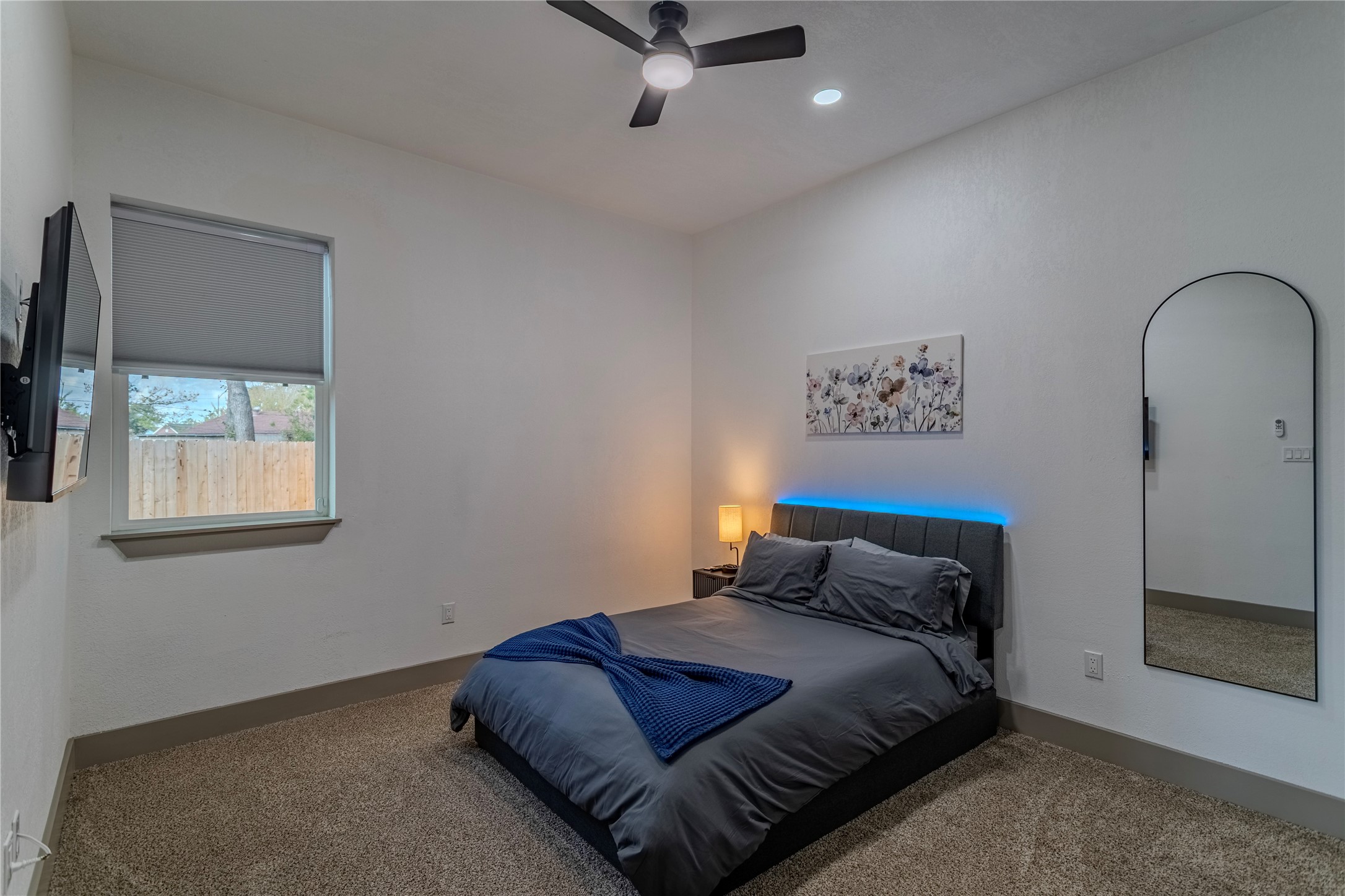 5901 Crest Court A Property Photo 13