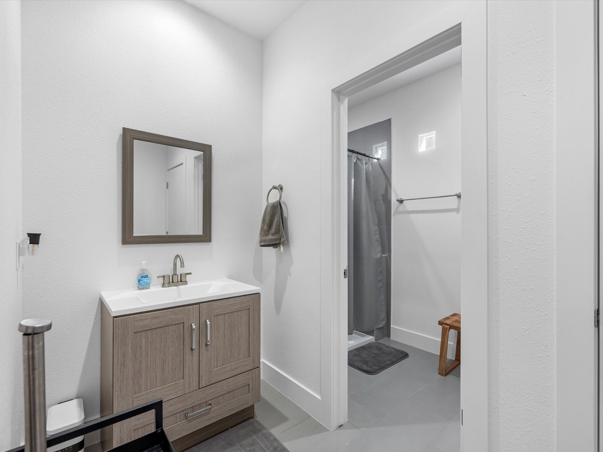 2222 Wavell Street Property Photo 20