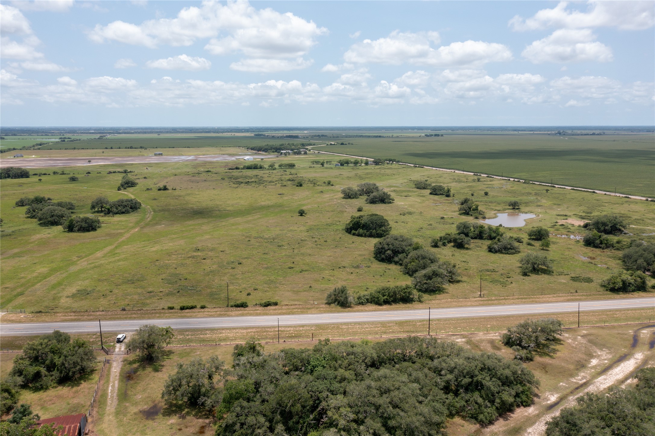0 Tx-111 Property Photo 2