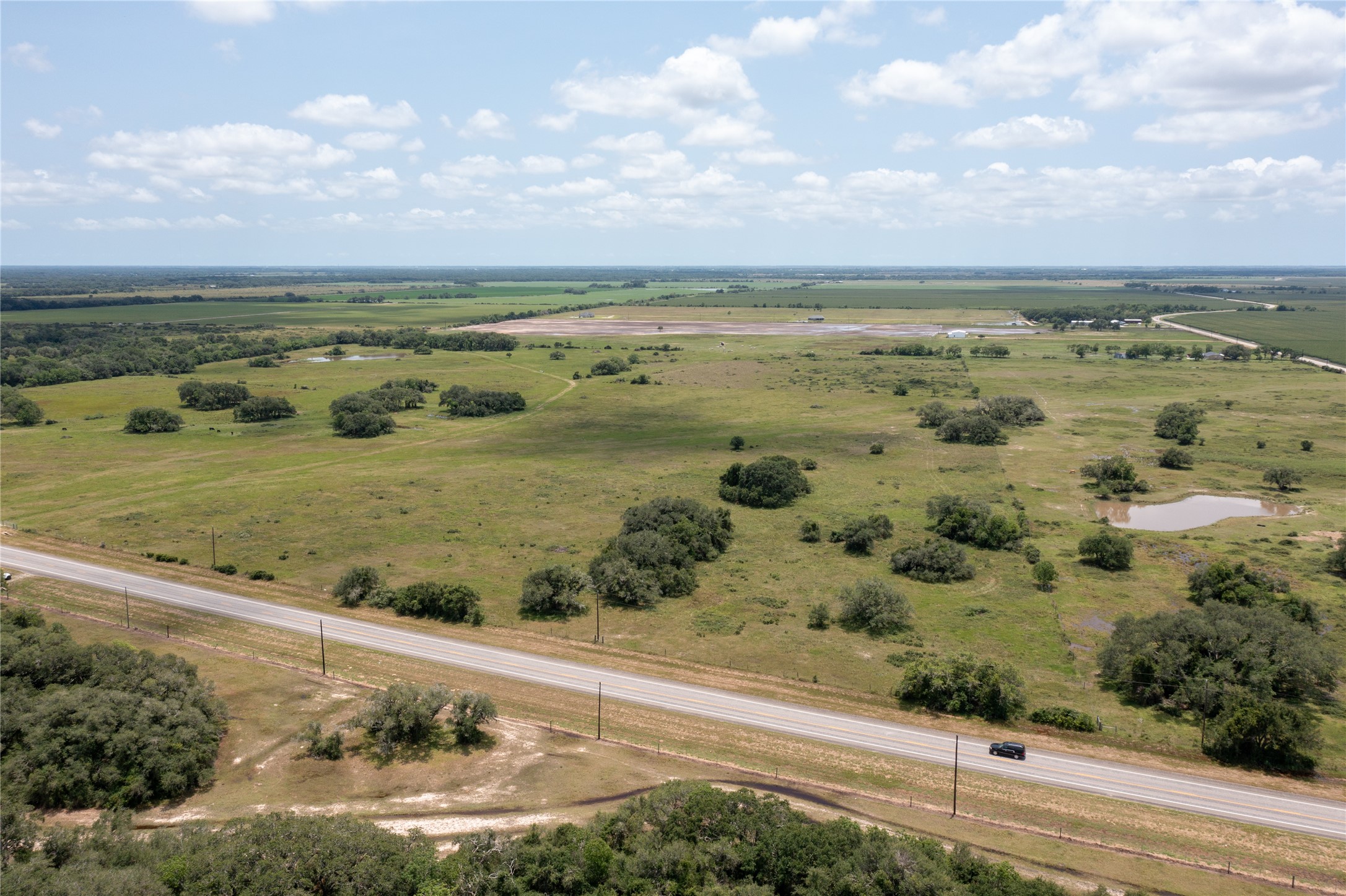 0 Tx-111 Property Photo 3
