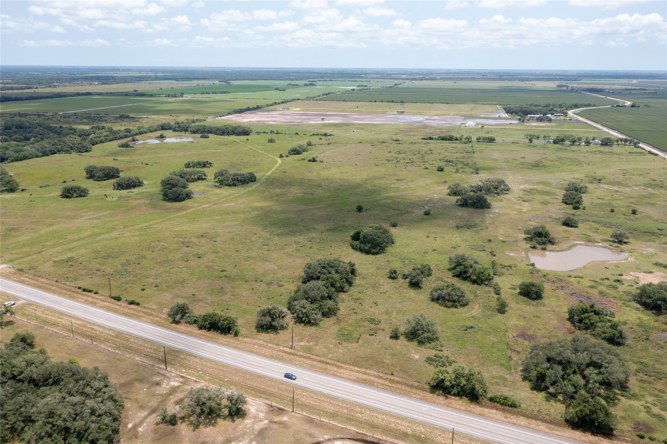 0 Tx-111 Property Photo 4