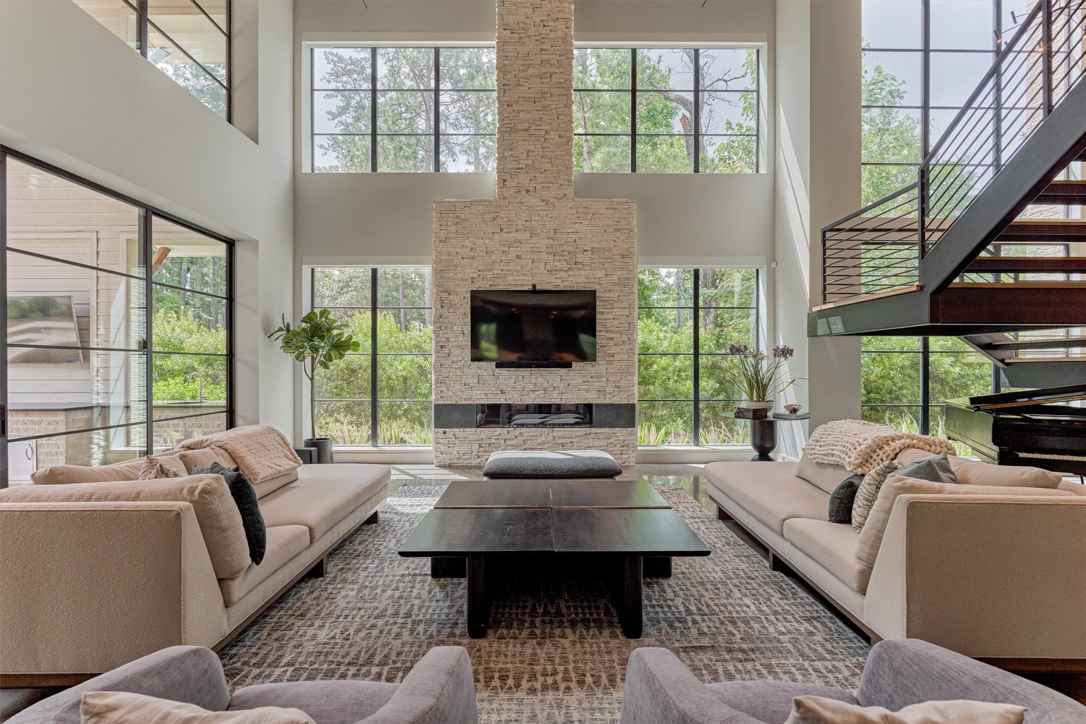 26418 Jacks Barn Road Property Photo 14