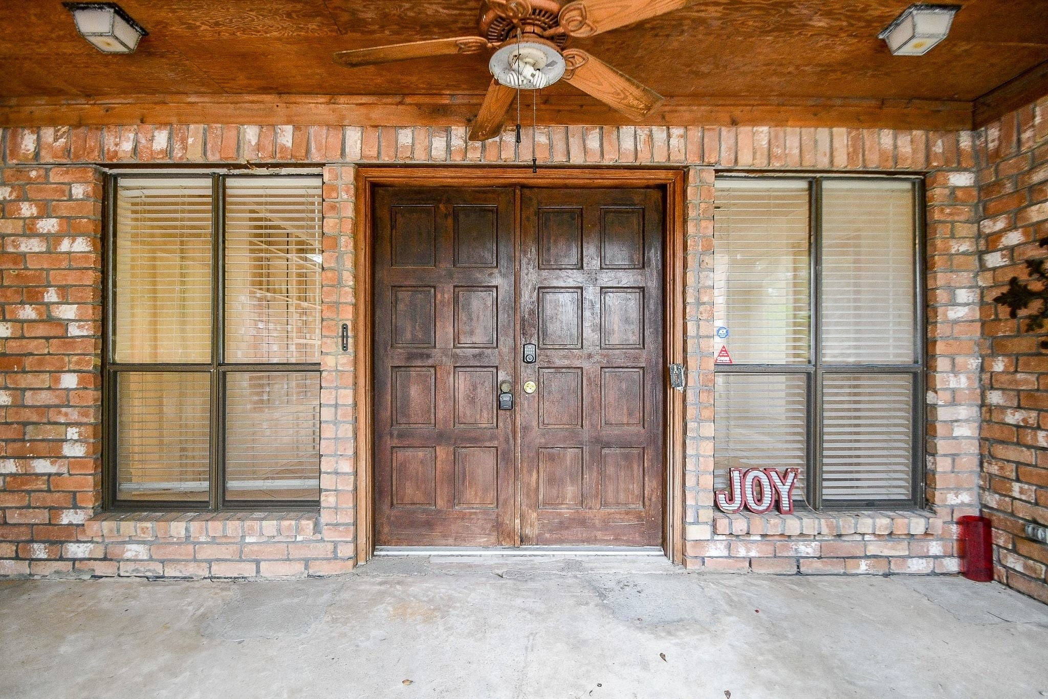 6702 Spring Leaf Drive Property Photo 6